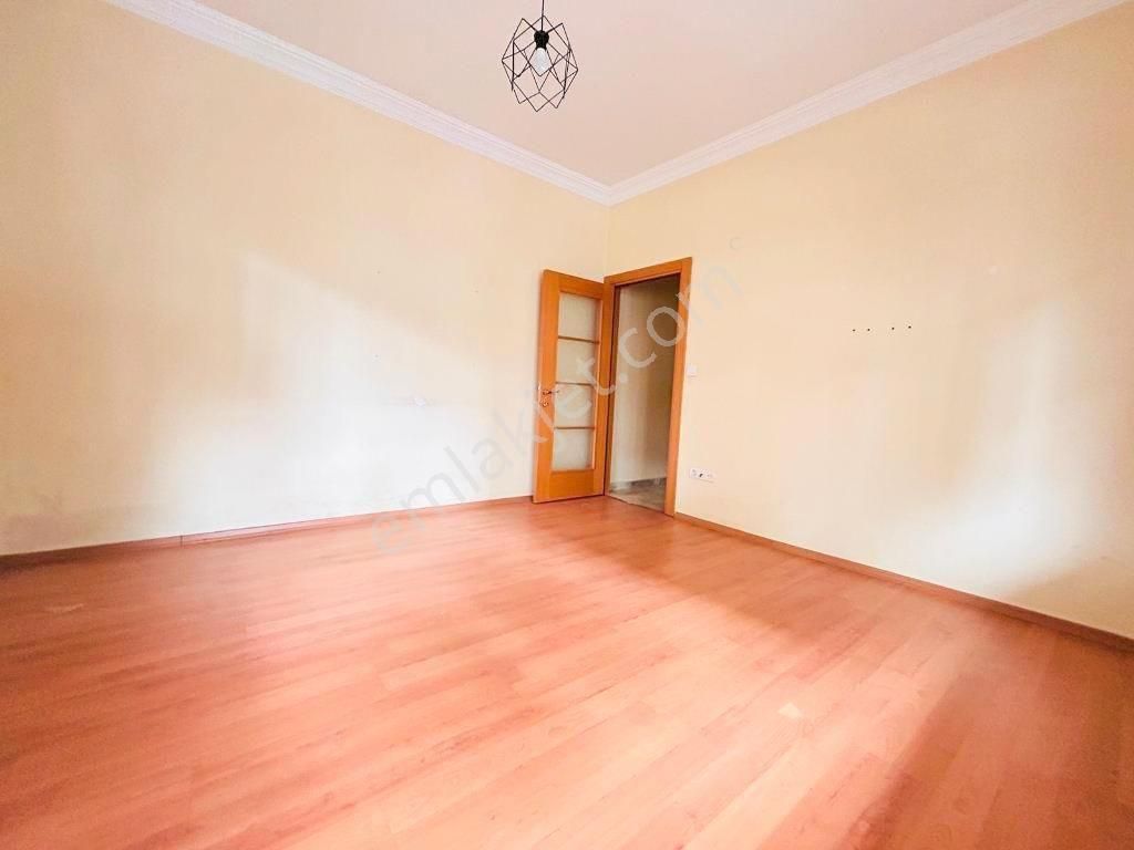 Küçükyalı Merkezi Konumda Ayrı Mutfaklı Öncephe 1+1 - Görsel 4