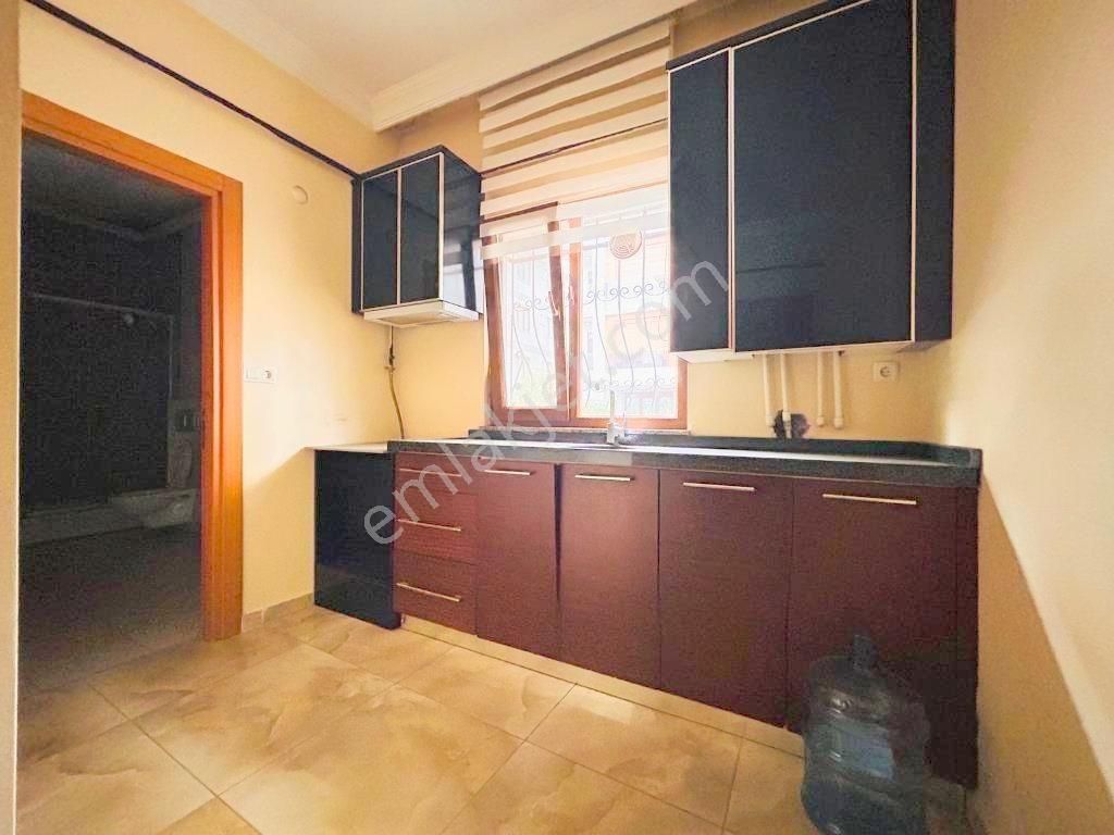 Küçükyalı Merkezi Konumda Ayrı Mutfaklı Öncephe 1+1 - Görsel 8