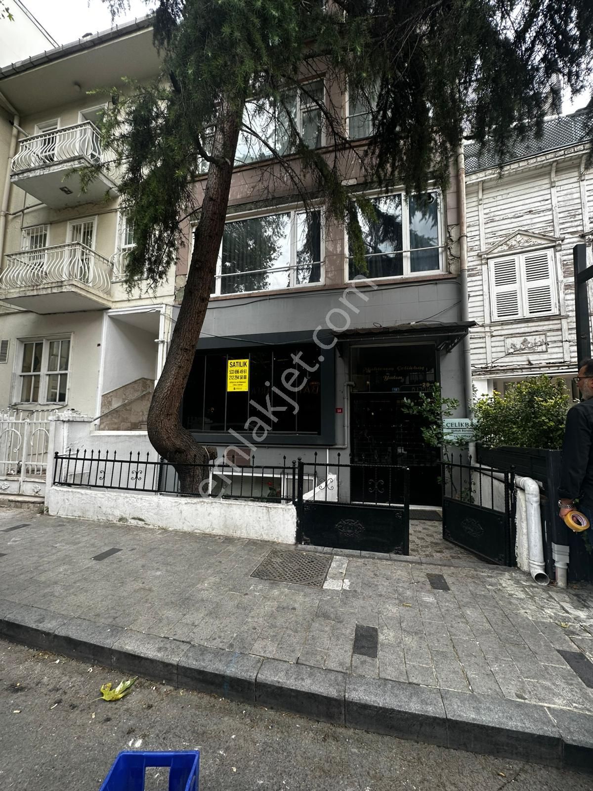 Arnavutköy' De Muhteşem Satılık 1+1 Yol Yalı Dairesi - Görsel 2