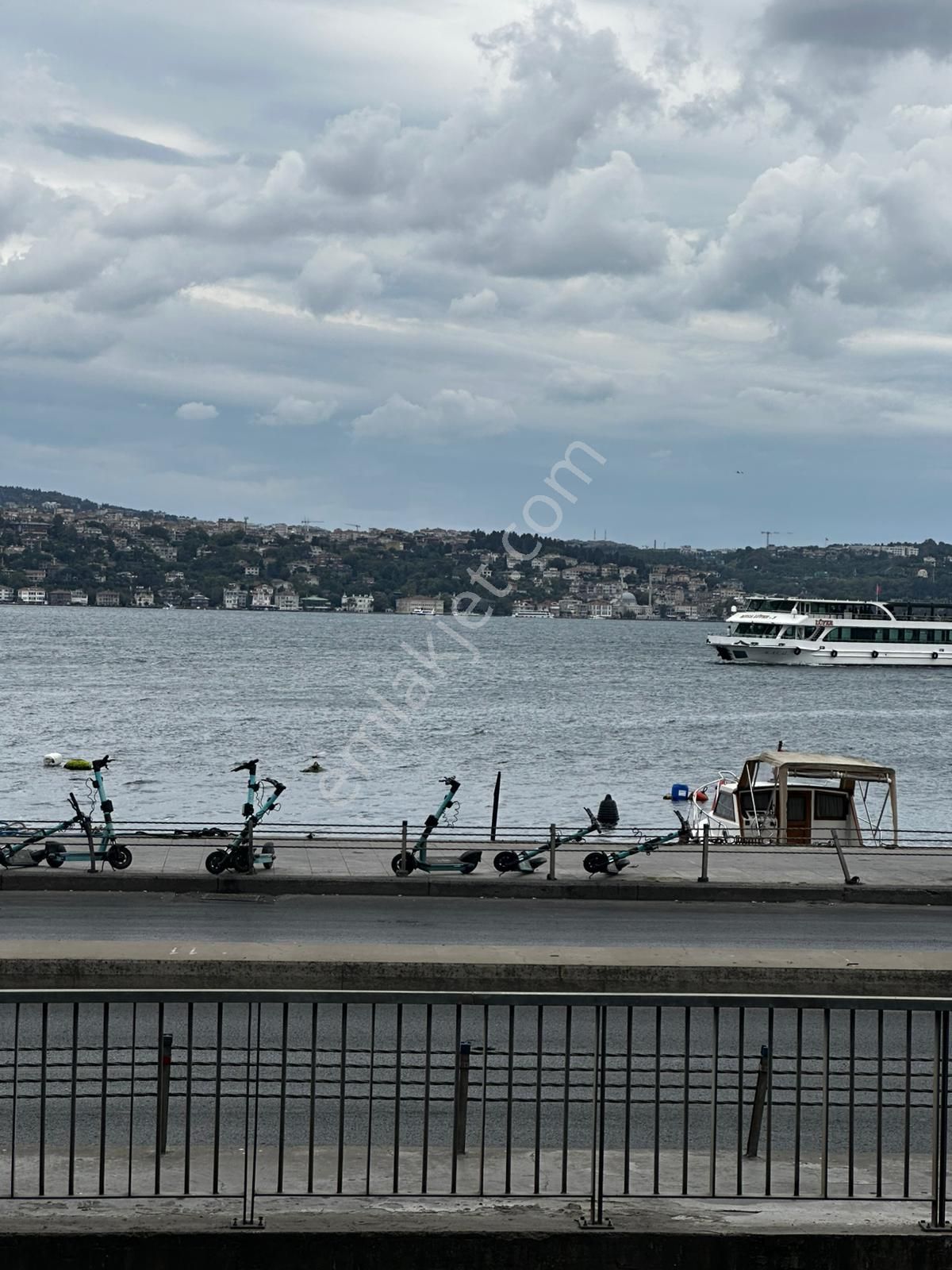 Arnavutköy' De Muhteşem Satılık 1+1 Yol Yalı Dairesi - Görsel 9