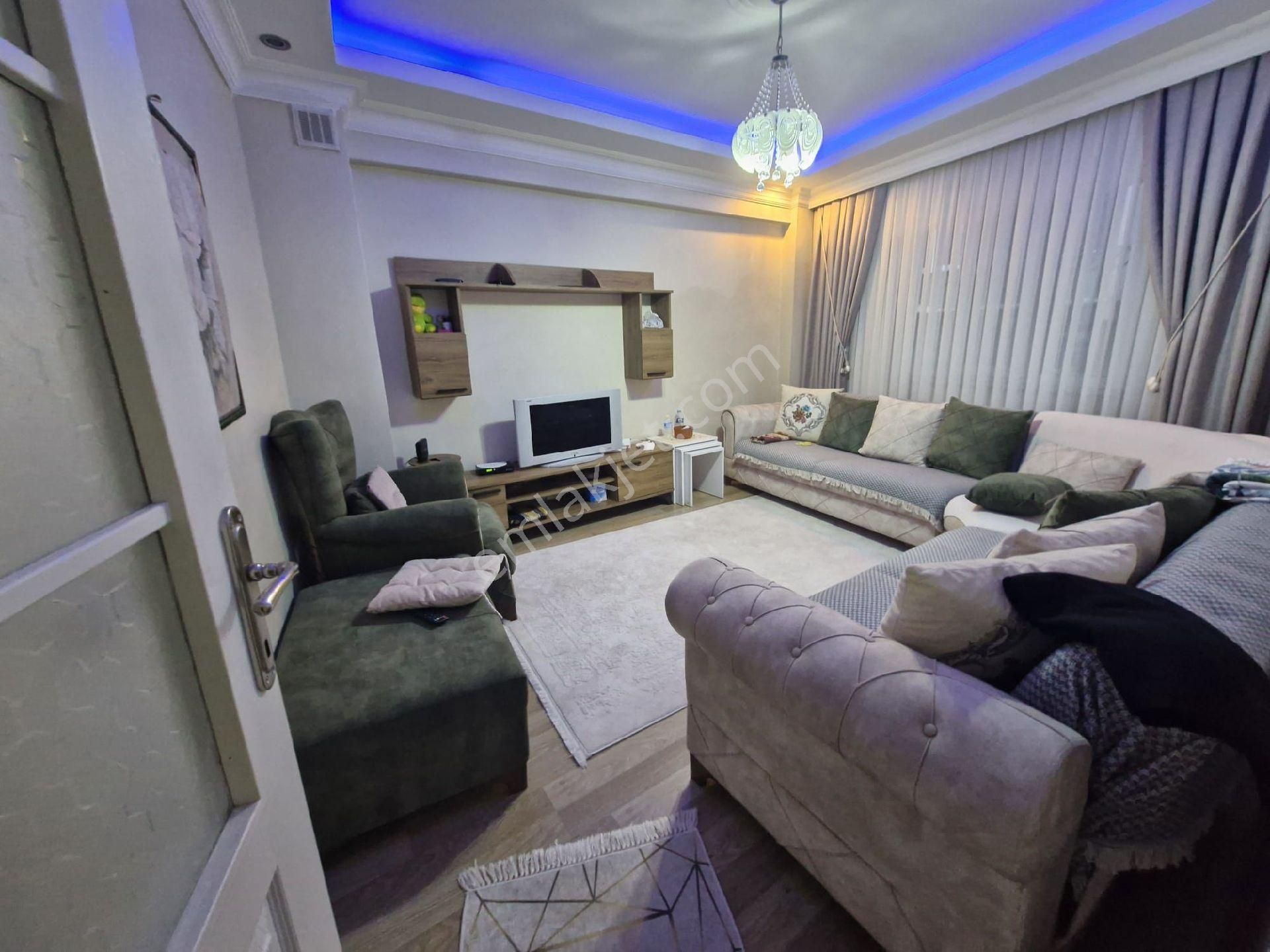 Esenler Kemer Mahallesinde Satılık Yeni Bina