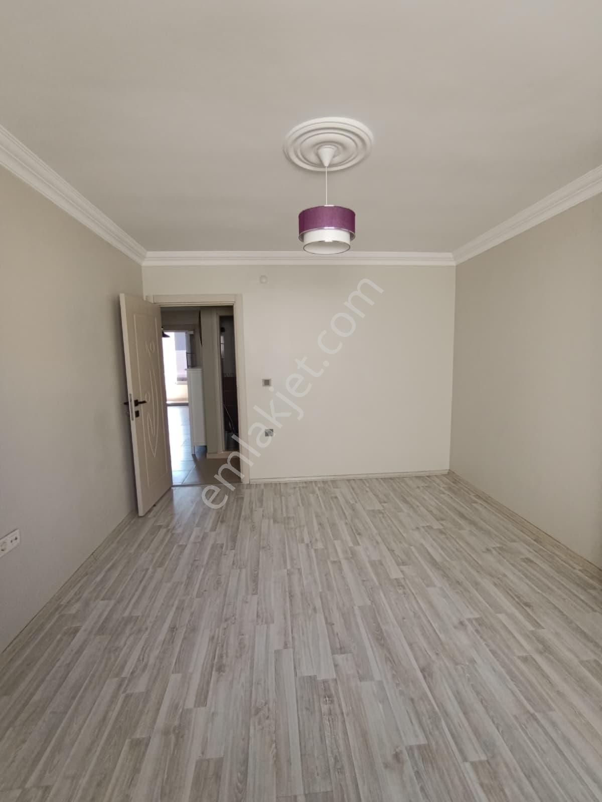 Arifoğlu Gayrimenkulden Turgut Özal Mahallesinde 2+1 Kiralık Daire
