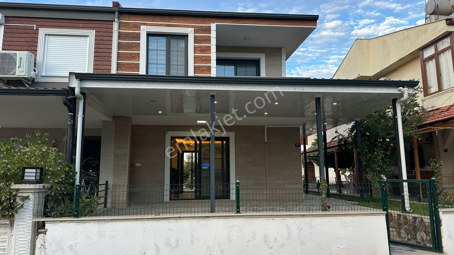 Sahile İlk Sitede! 3+1 Masrafsız Yazlık...