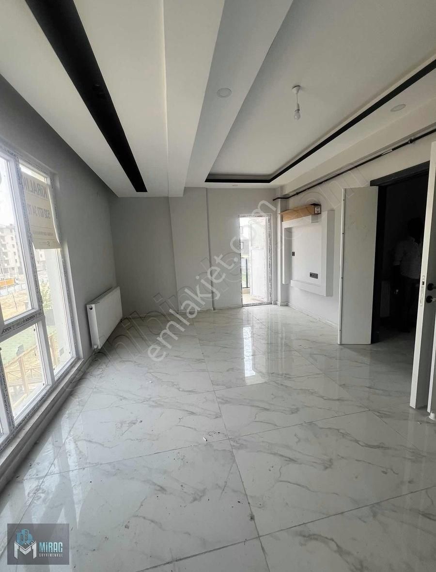 Tilmerc Mahallesinde Kiralık 2+0 Lüx Daire