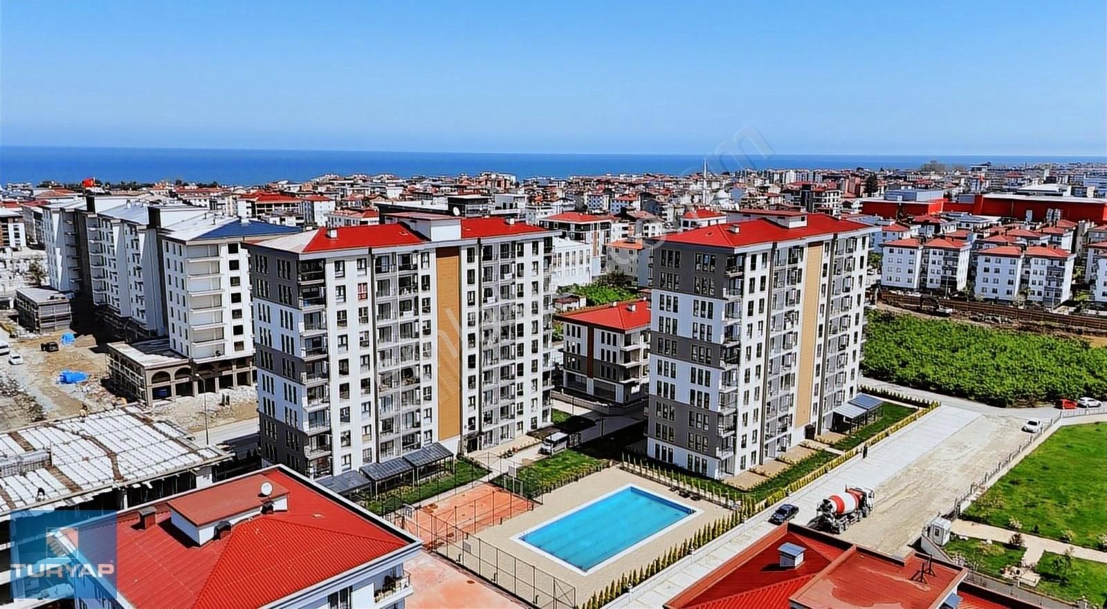 Cumhuriyet'te Lebi Derya Deniz Manzaralı Eşyalı Kiralık 1+1