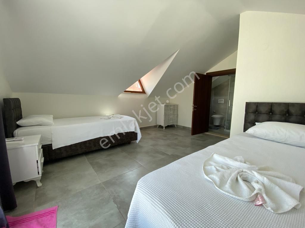 Aclass'dan Kusadasında Satılık Özel Havuz / Otopark 500 M2 Bahçe-asansorlu-5+1 Tamamı Müstakil - Görsel 18