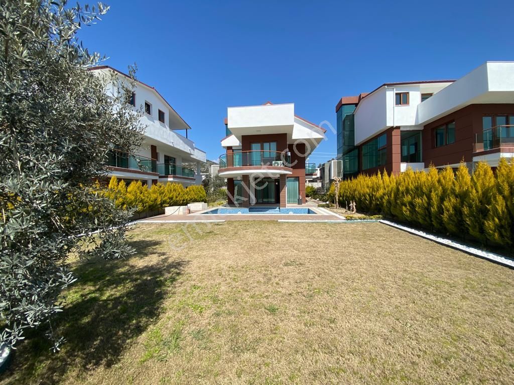 Aclass'dan Kusadasında Satılık Özel Havuz / Otopark 500 M2 Bahçe-asansorlu-5+1 Tamamı Müstakil - Görsel 11