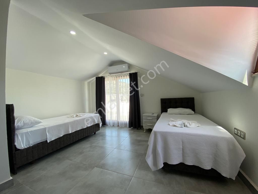 Aclass'dan Kusadasında Satılık Özel Havuz / Otopark 500 M2 Bahçe-asansorlu-5+1 Tamamı Müstakil - Görsel 13