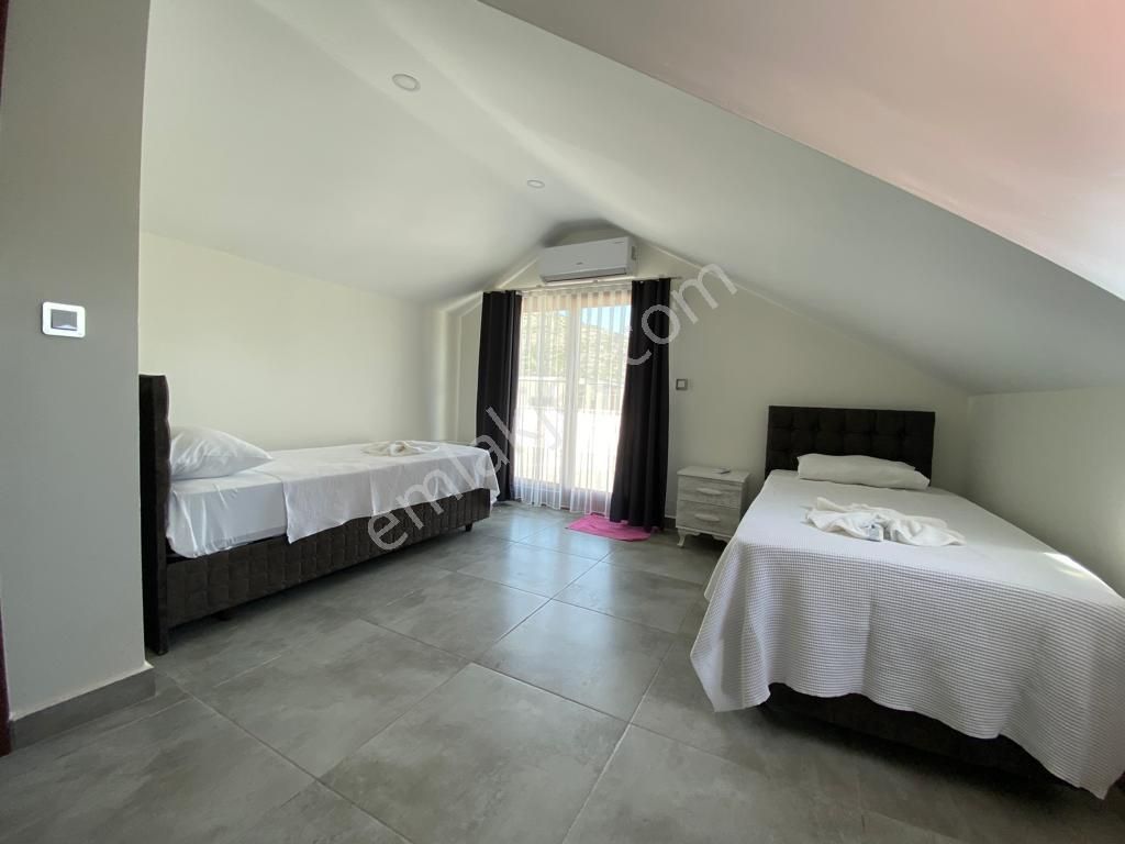 Aclass'dan Kusadasında Satılık Özel Havuz / Otopark 500 M2 Bahçe-asansorlu-5+1 Tamamı Müstakil - Görsel 12