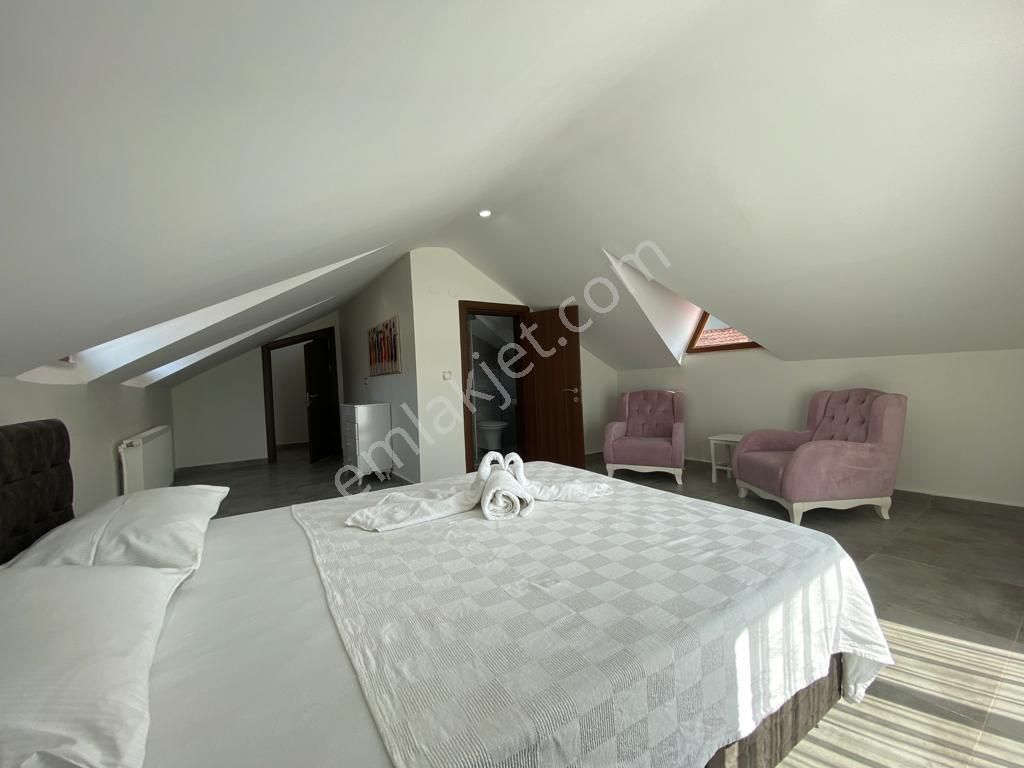 Aclass'dan Kusadasında Satılık Özel Havuz / Otopark 500 M2 Bahçe-asansorlu-5+1 Tamamı Müstakil - Görsel 24