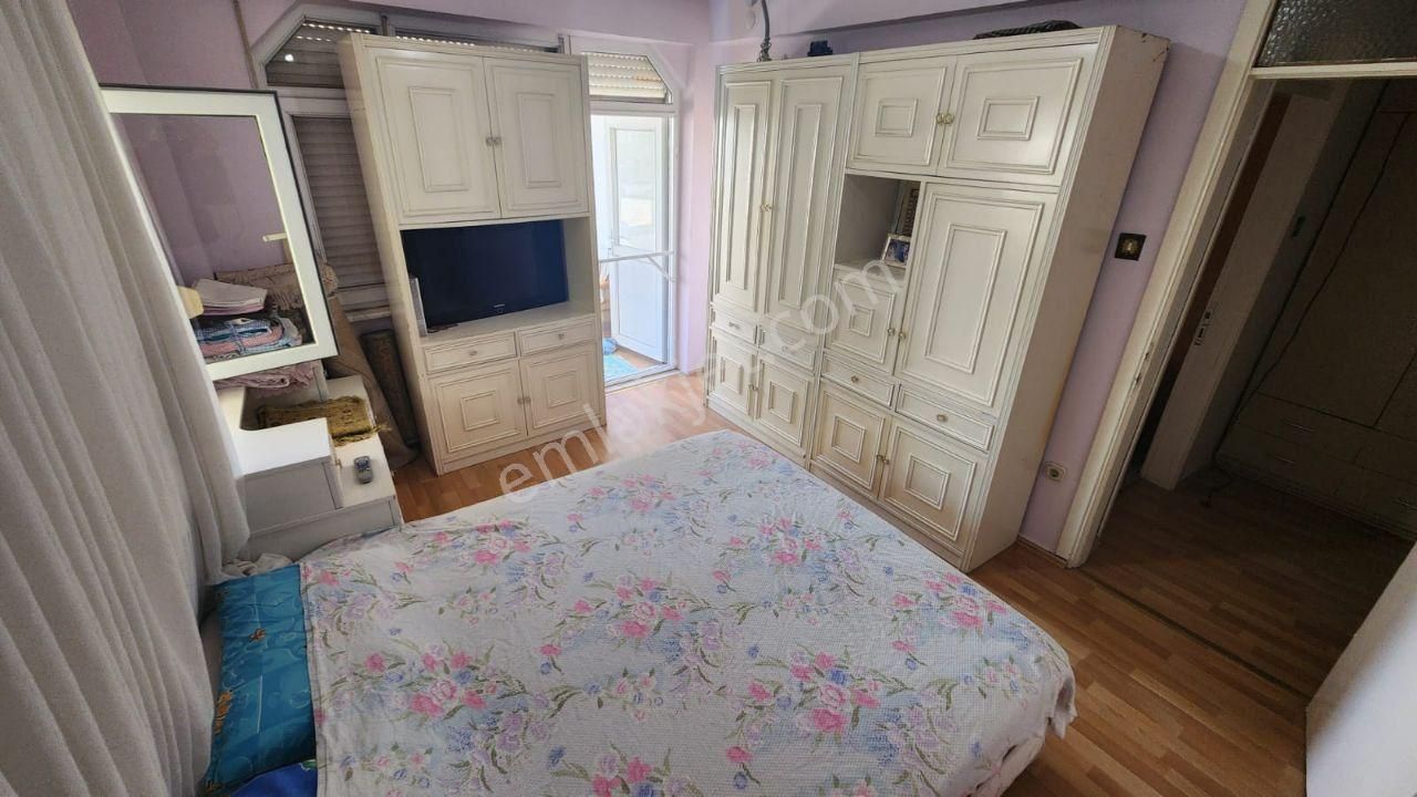 Altınkum Merkezde Denize 300 Adım Geniş Teraslı Bahçeli 4+1 Villa - Görsel 13