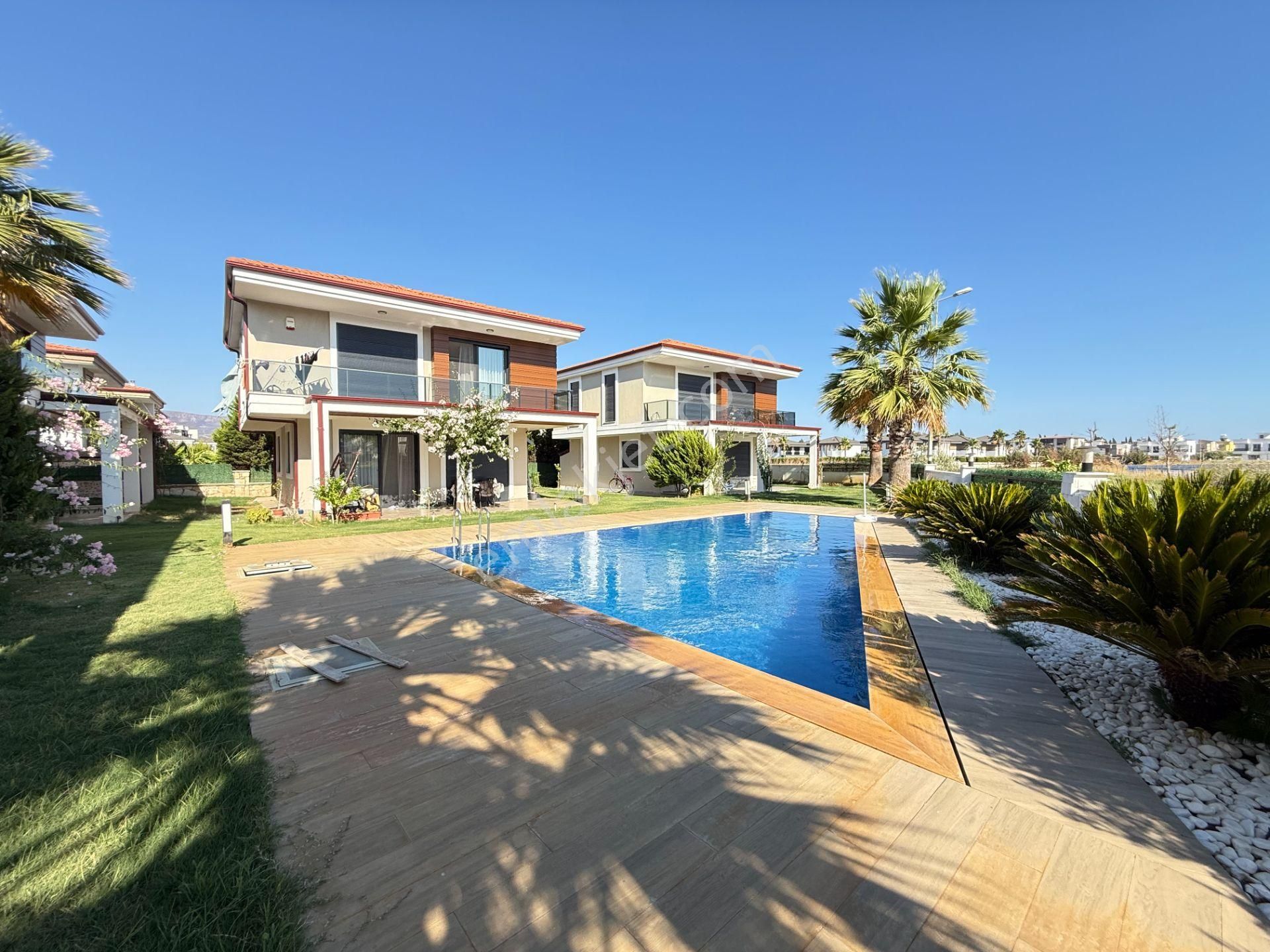 Seferihisar Doğanbey'de Satılık Sıfır Lüks Yapılı 3+1 Havuzlu Villa - Görsel 10