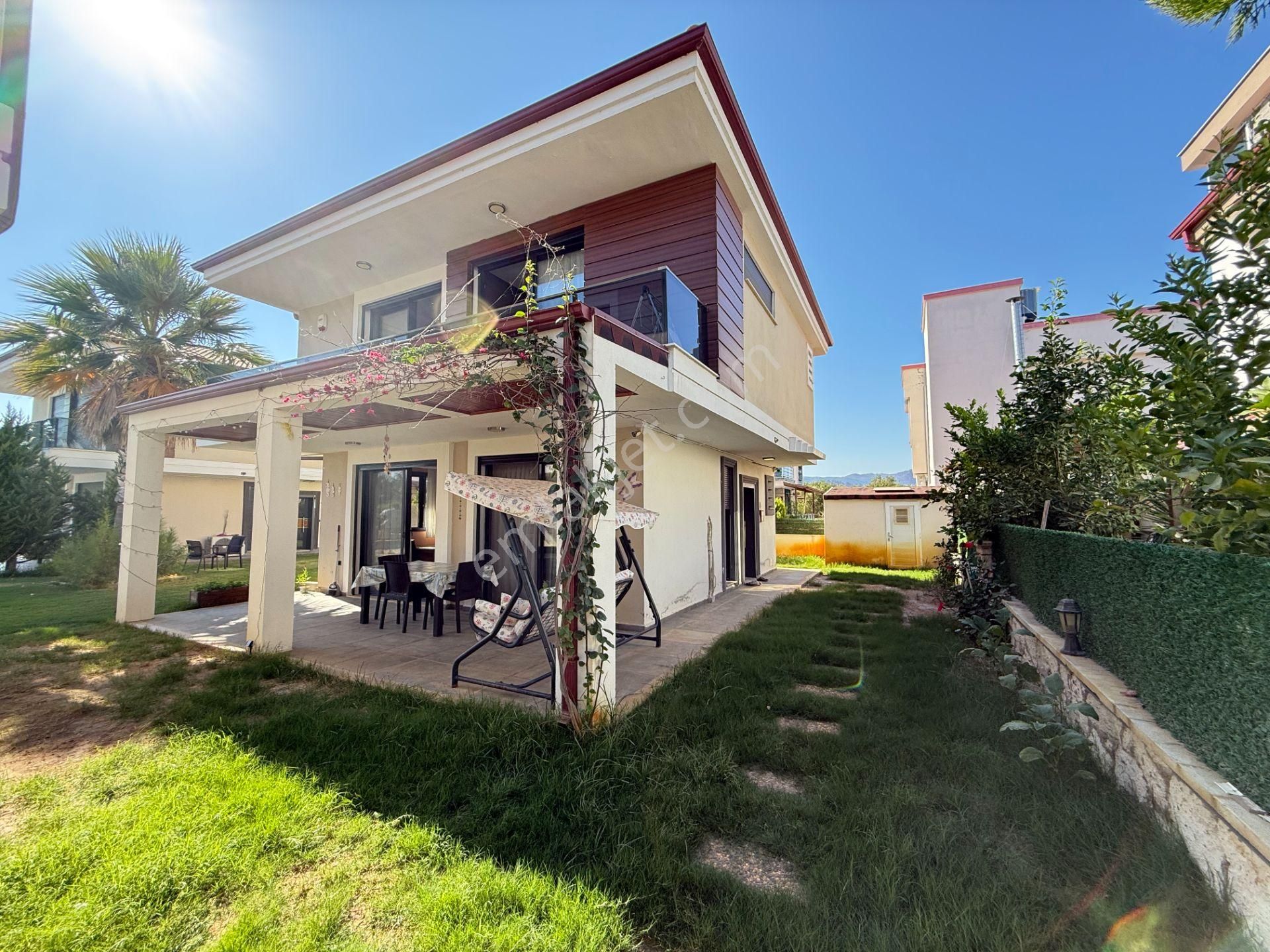 Seferihisar Doğanbey'de Satılık Sıfır Lüks Yapılı 3+1 Havuzlu Villa - Görsel 4