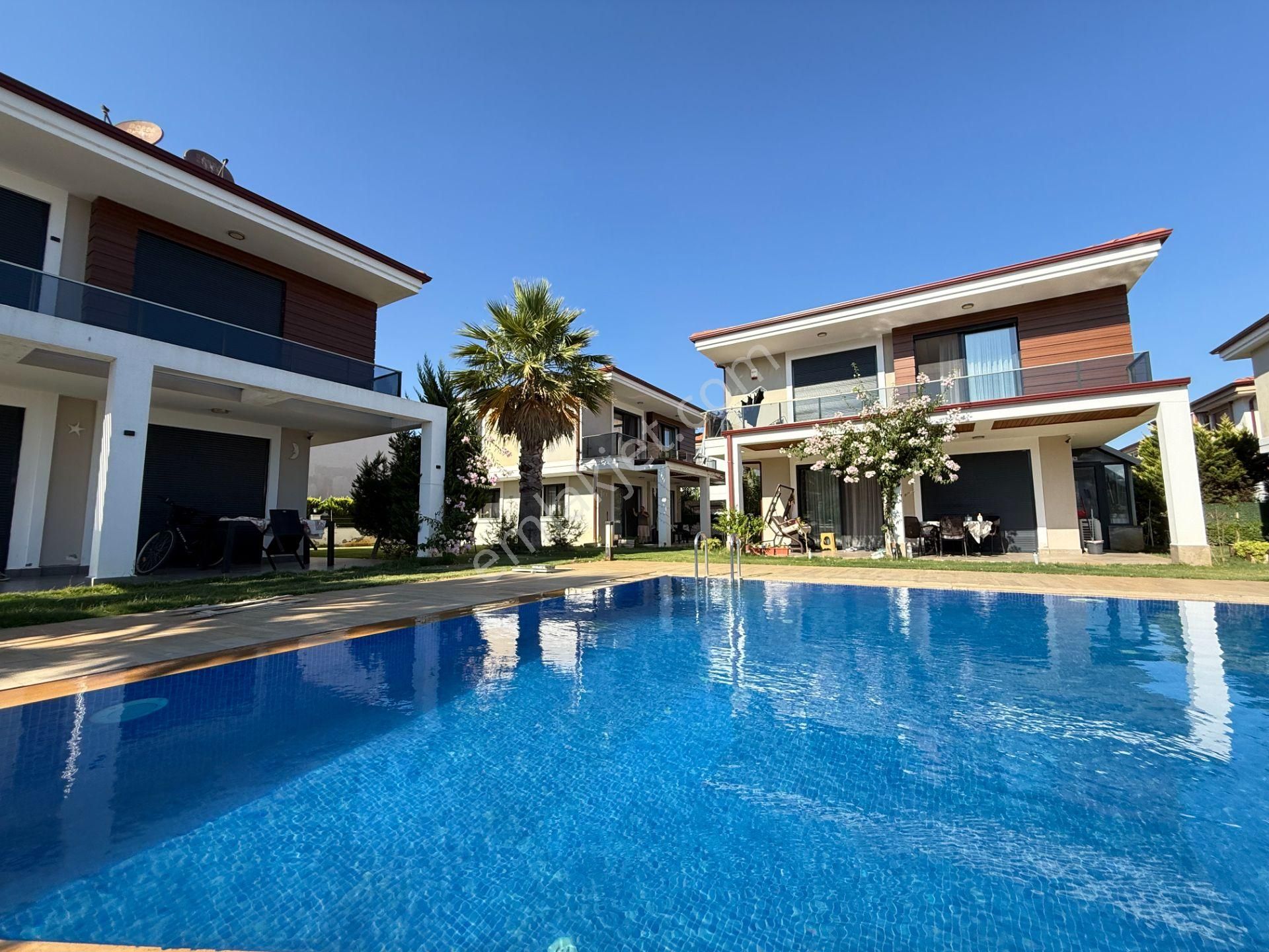 Seferihisar Doğanbey'de Satılık Sıfır Lüks Yapılı 3+1 Havuzlu Villa - Görsel 9