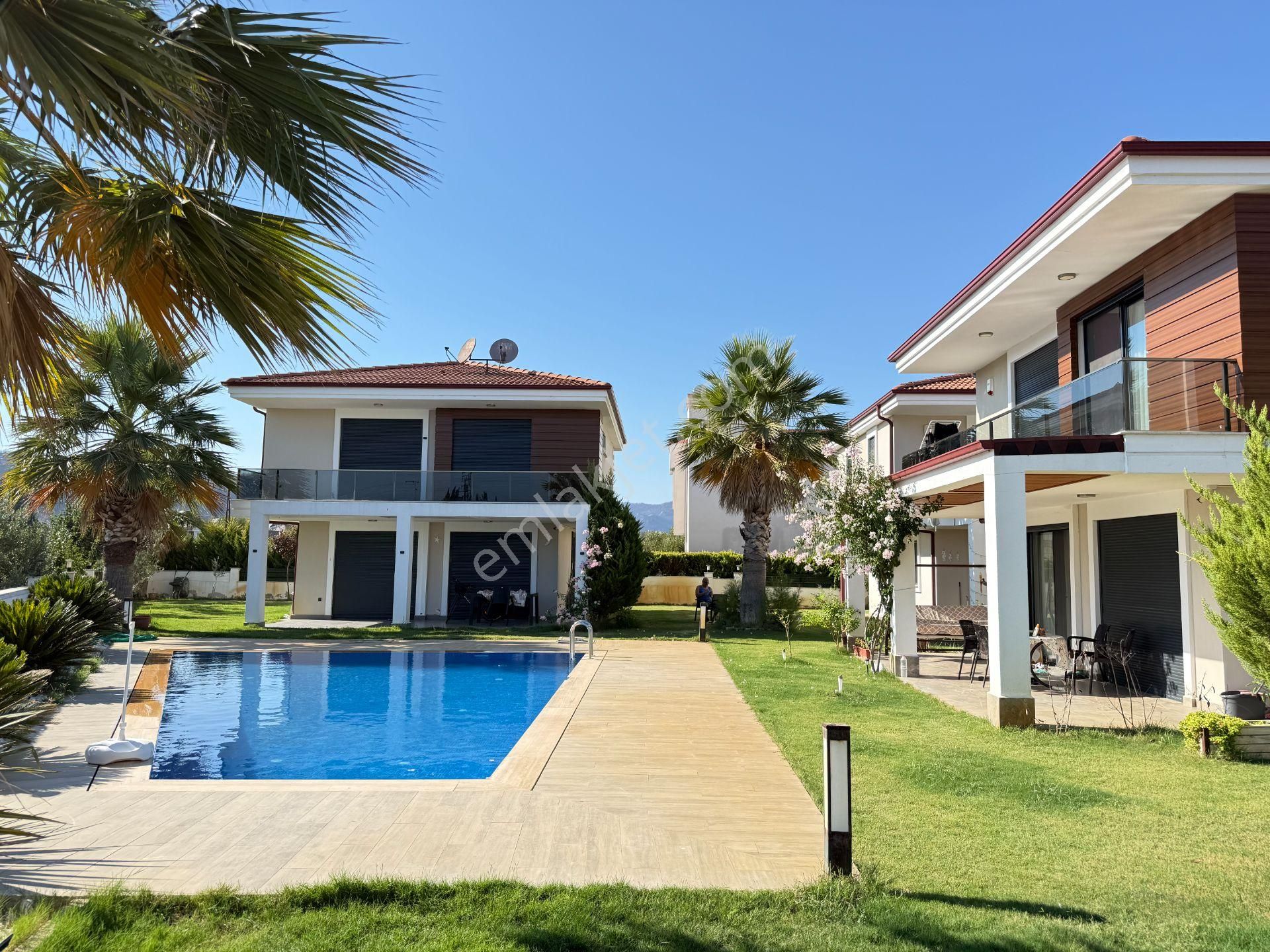 Seferihisar Doğanbey'de Satılık Sıfır Lüks Yapılı 3+1 Havuzlu Villa - Görsel 12