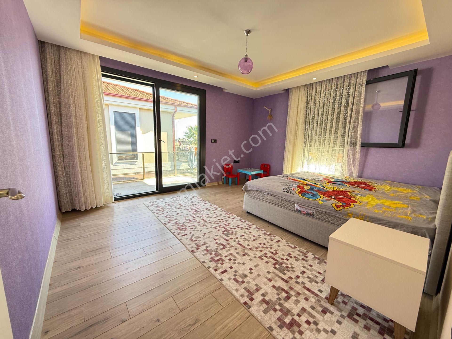 Seferihisar Doğanbey'de Satılık Sıfır Lüks Yapılı 3+1 Havuzlu Villa - Görsel 34