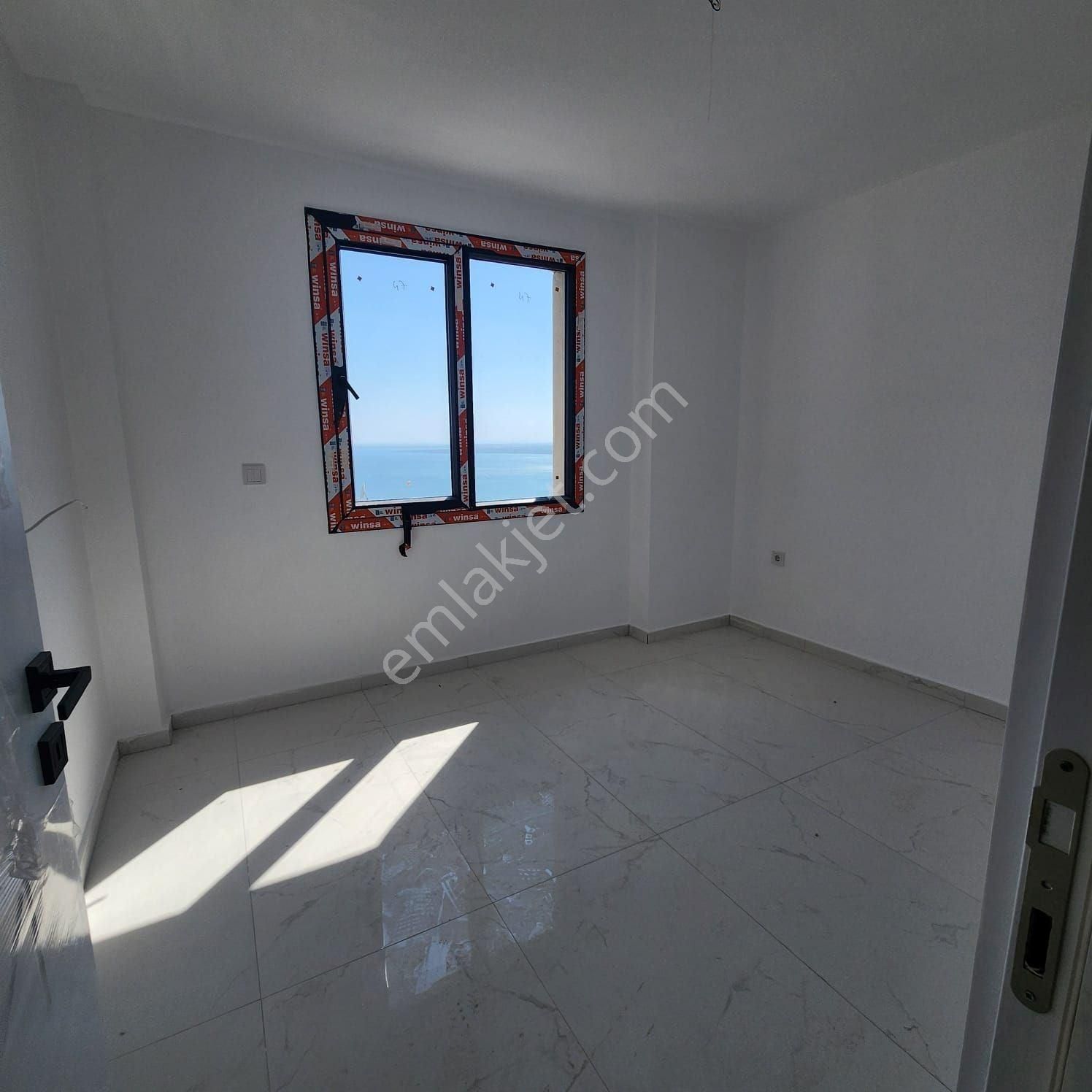 Akbükte Havuzlu Sitede Balkonlu Full Deniz Manzaralı Sıfır 2+1 - Görsel 14