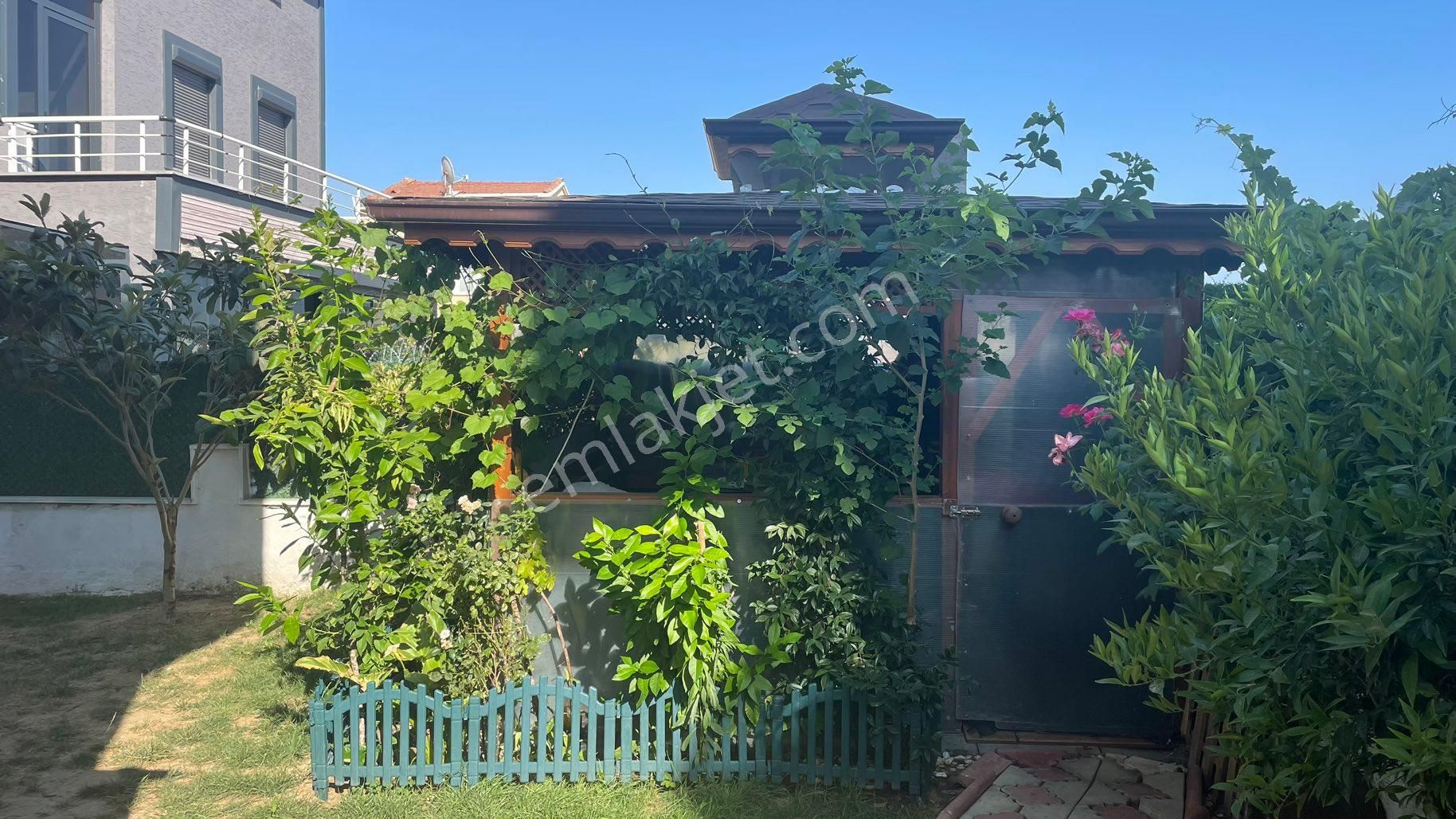 Yeniçiftlik'de Denize 200 Metre Mesafede - Eşyalı Müstakil 4+1 Lüx Villa - Görsel 9