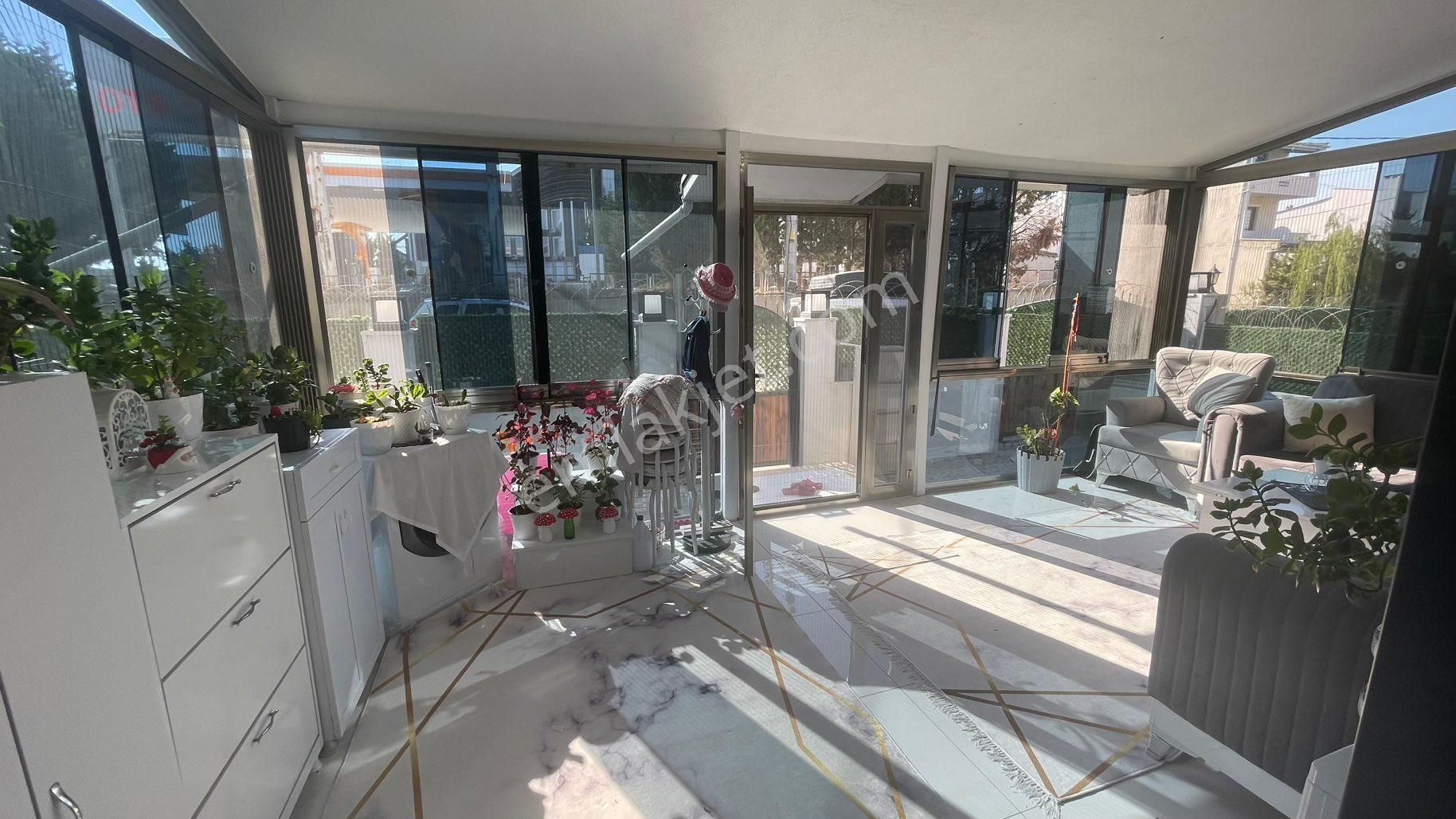 Yeniçiftlik'de Denize 200 Metre Mesafede - Eşyalı Müstakil 4+1 Lüx Villa - Görsel 14