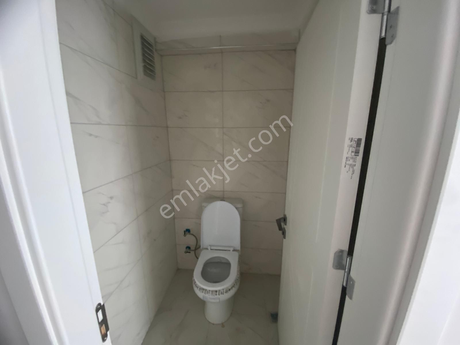 Akçalarda Sıfır Satılık 1+1 Daire - Görsel 14