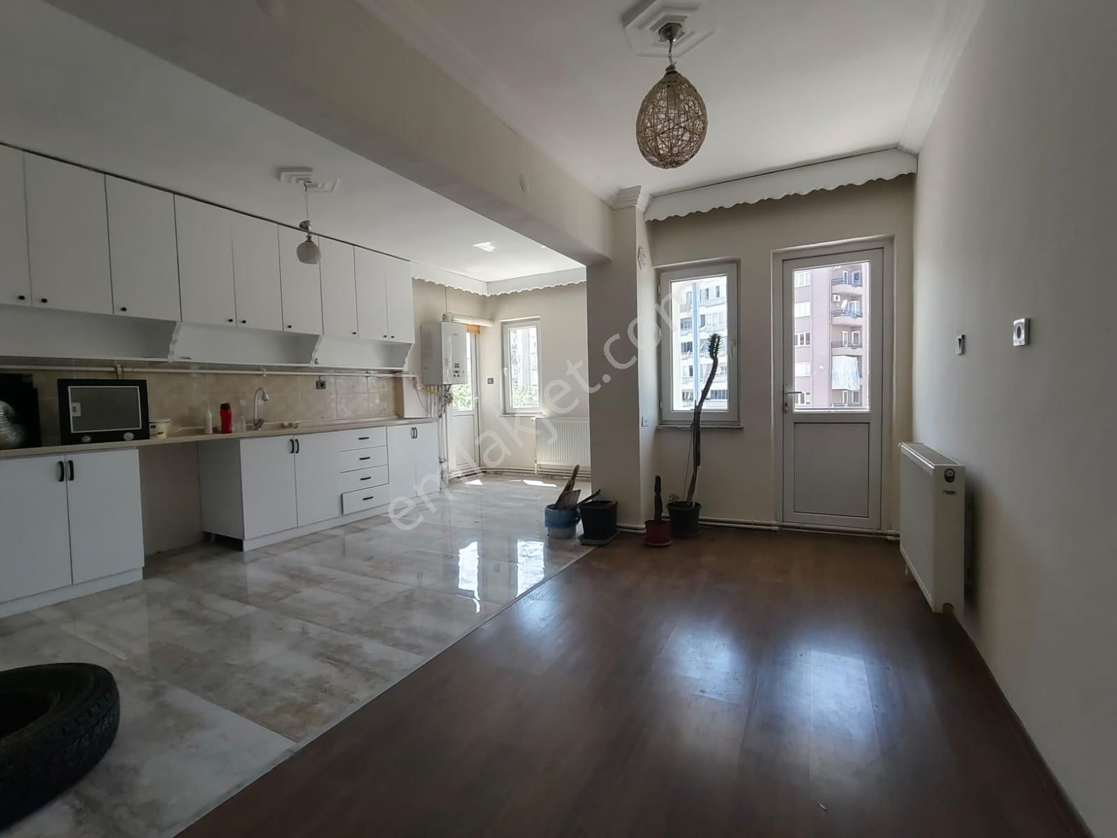 Devlet Hastanesi Yanı Arakat Asansörlü 3+1 Daire - Görsel 4