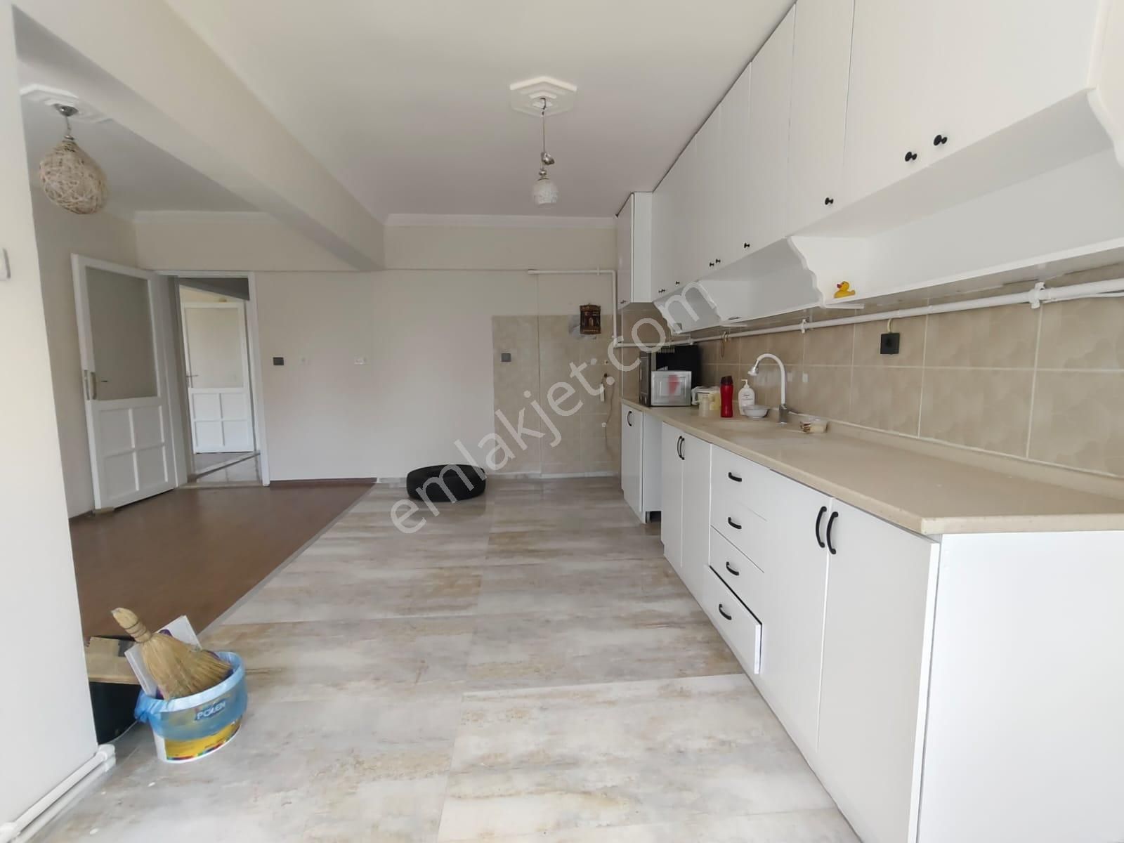 Devlet Hastanesi Yanı Arakat Asansörlü 3+1 Daire - Görsel 18