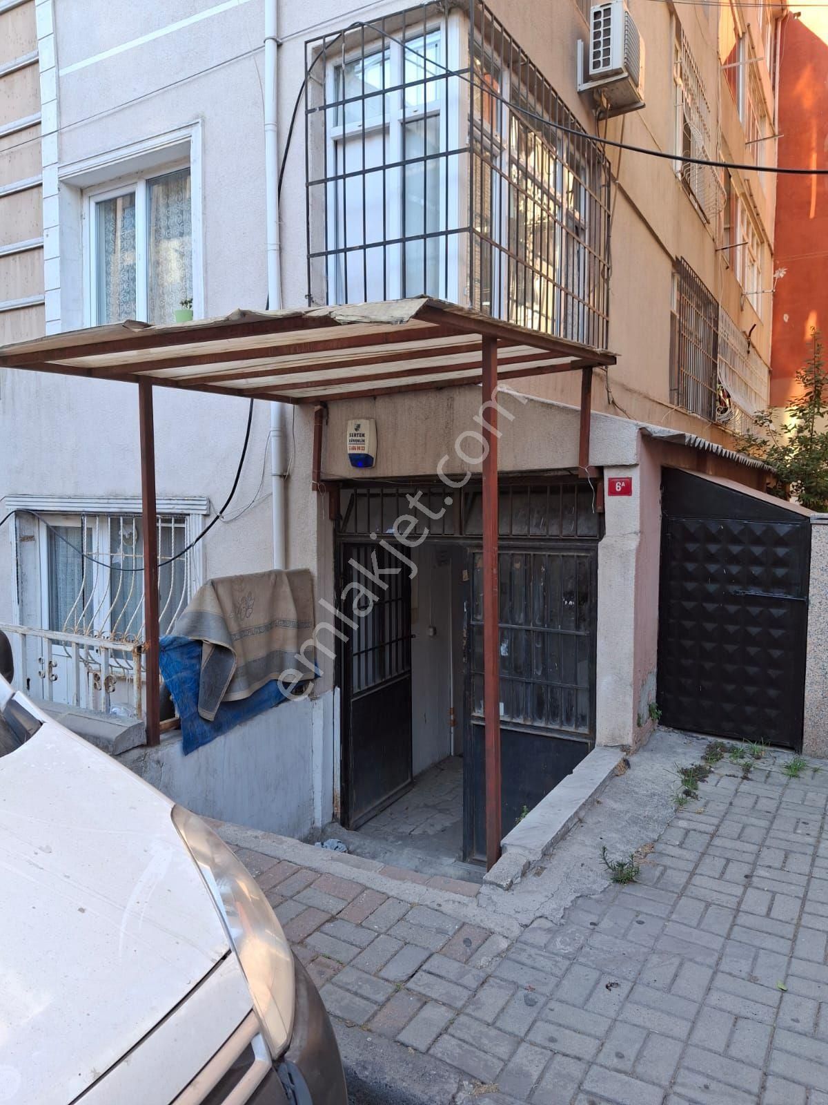 Cumhuriyette 2 Katlı Dükkan