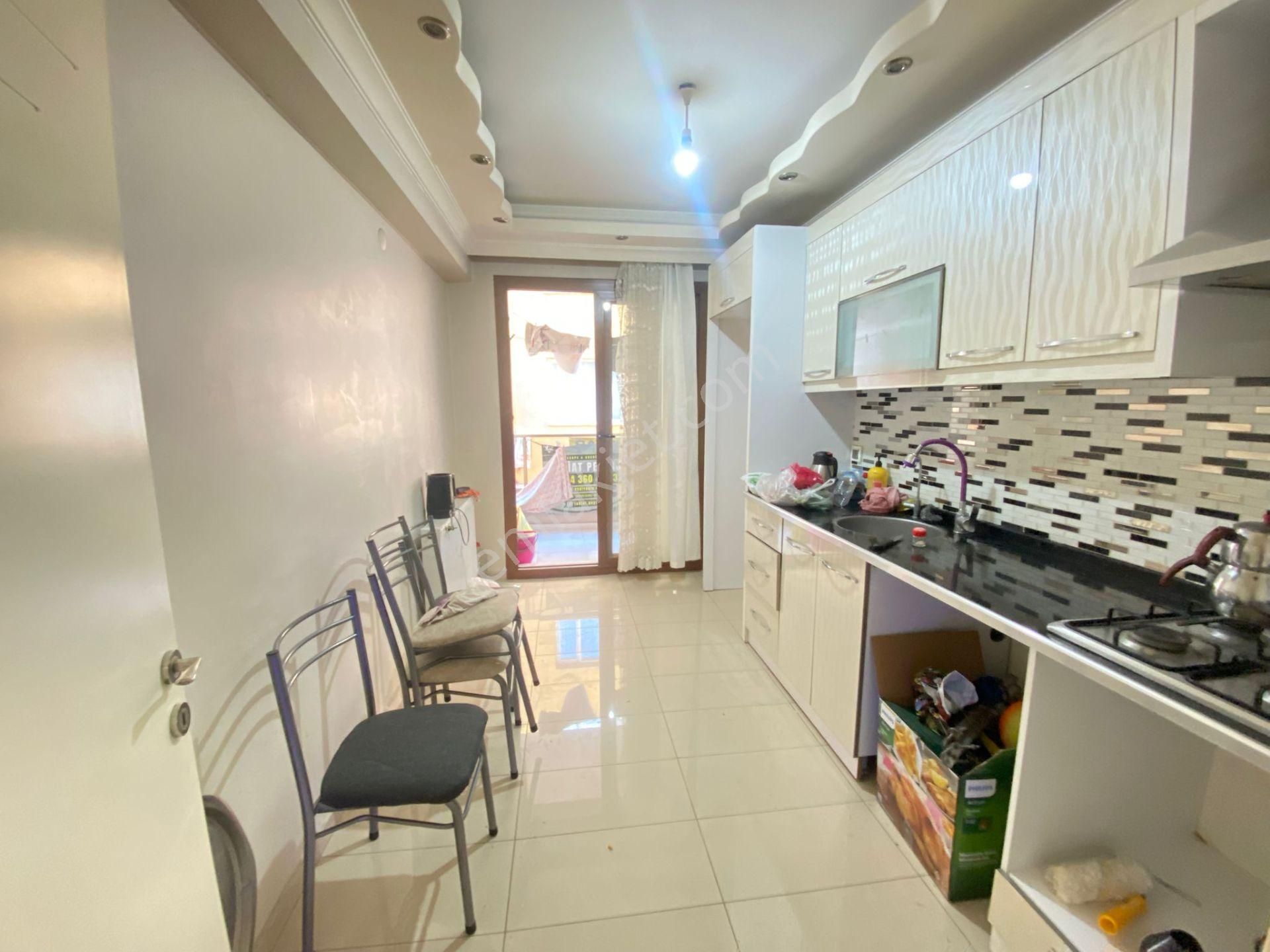 Buca Fırat Ova Pazar Yeri 2+1 Ayrı Mutfaklı Daire Kiracısız/boş