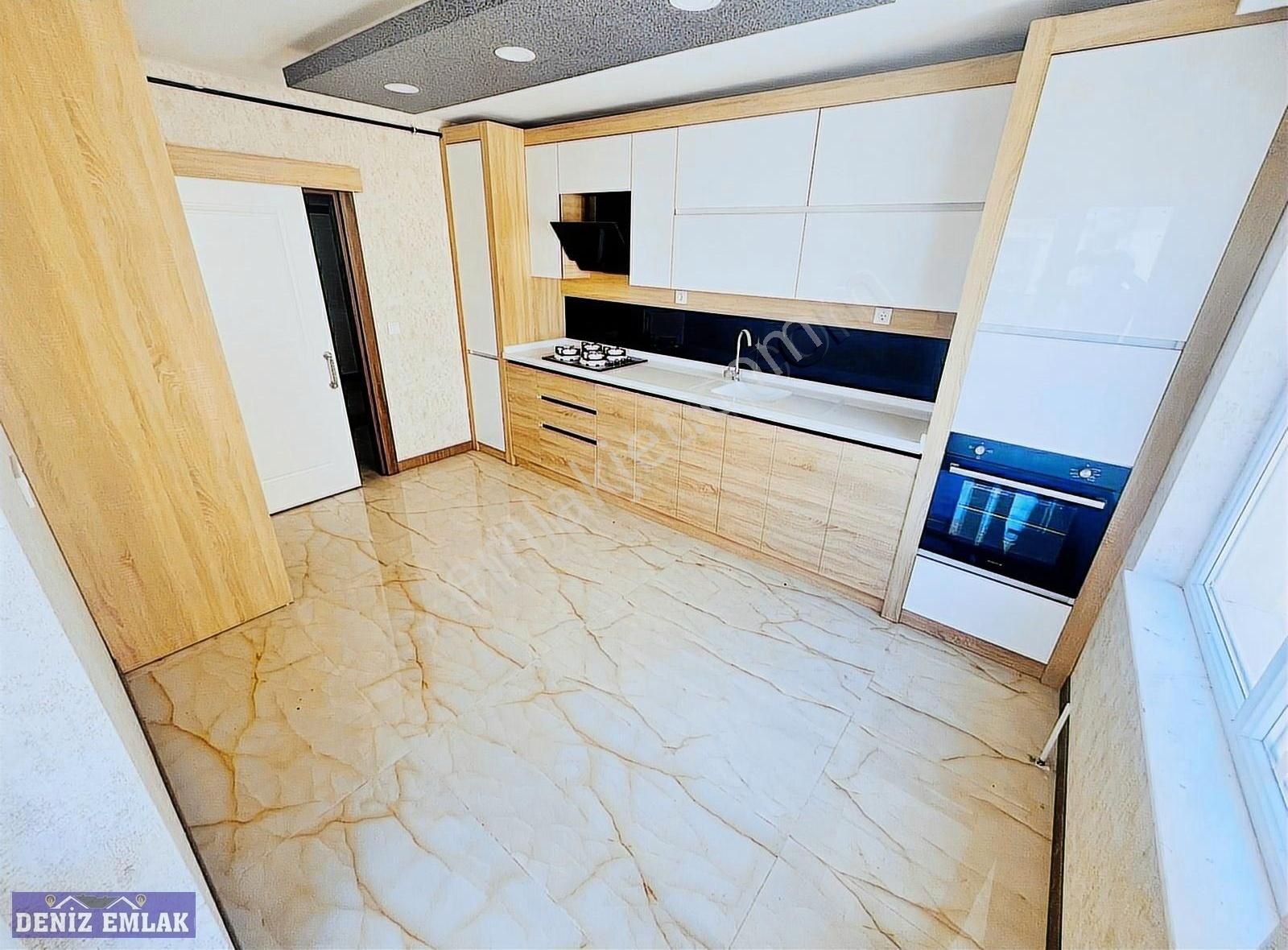 Denizden Merkezi Konumda İskanlı Arakat Sıfır Ultra Lüks 3+1