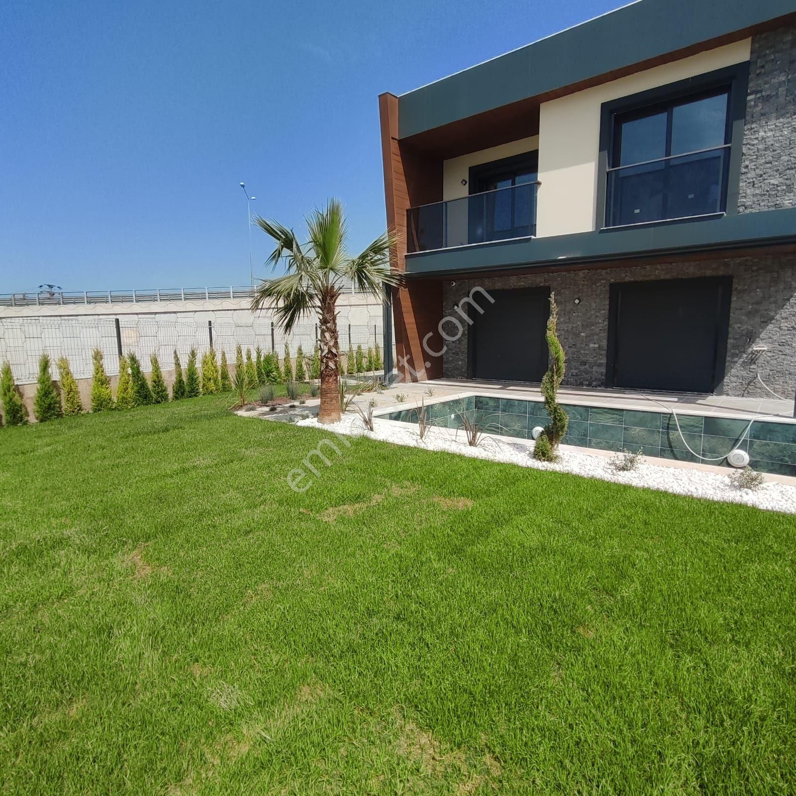 Kuşadası Avm Bölgesinde 4+1 Özel Havuzlu Lux Villa - Görsel 4