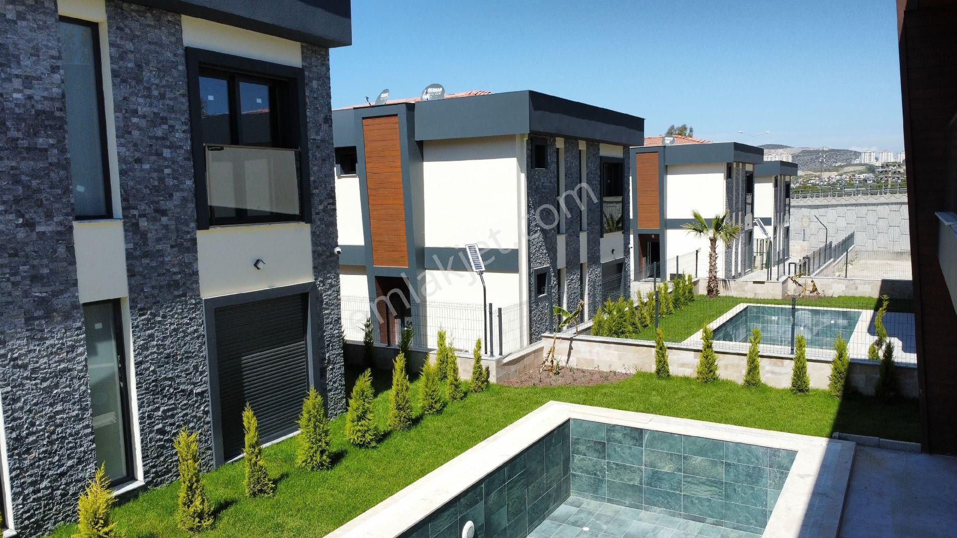 Kuşadası Avm Bölgesinde 4+1 Özel Havuzlu Lux Villa - Görsel 34