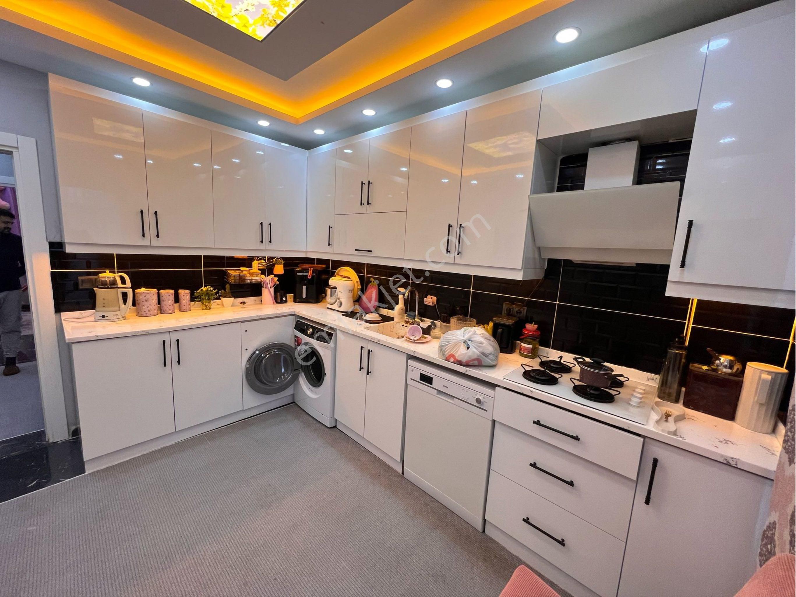 Yeni Mahallesin’de Real Avm Arkası 2+1 Yeni Yapılı Müstakil Daire!