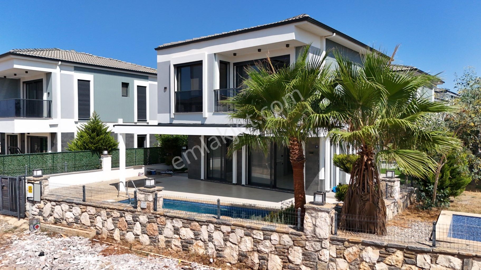 ⸻ Didim Efeler’de Yüksek Konforlu 3+1 Akıllı Villa