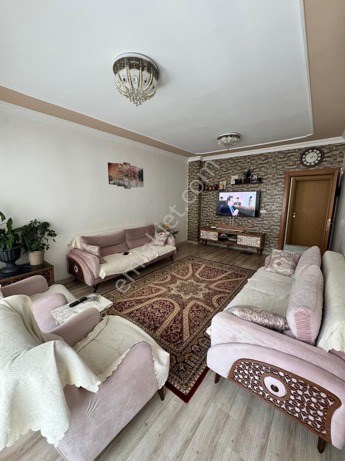 Kare’den Seyrantepe Merkezde Süper Bakımlı 3+1 Daire.