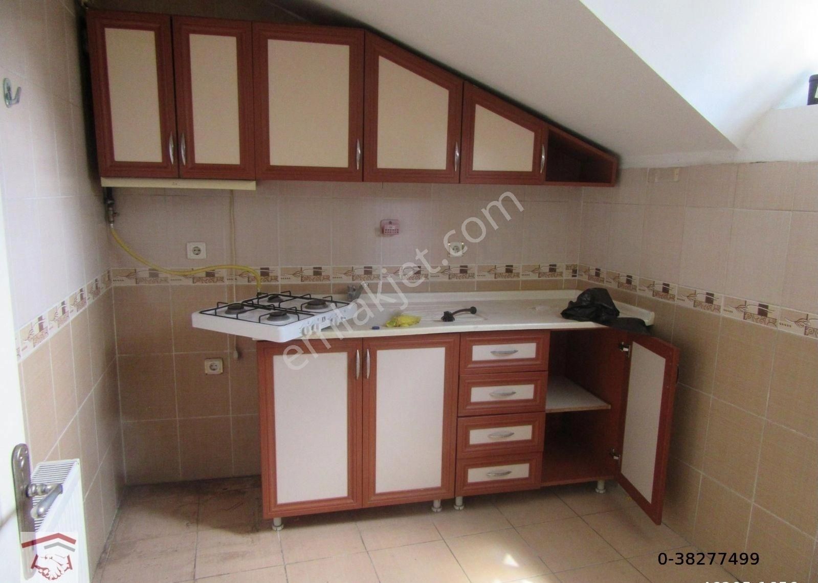 Çeliktepe Dutluk Caddesinde 2+1 110m2 Kiralık Daire