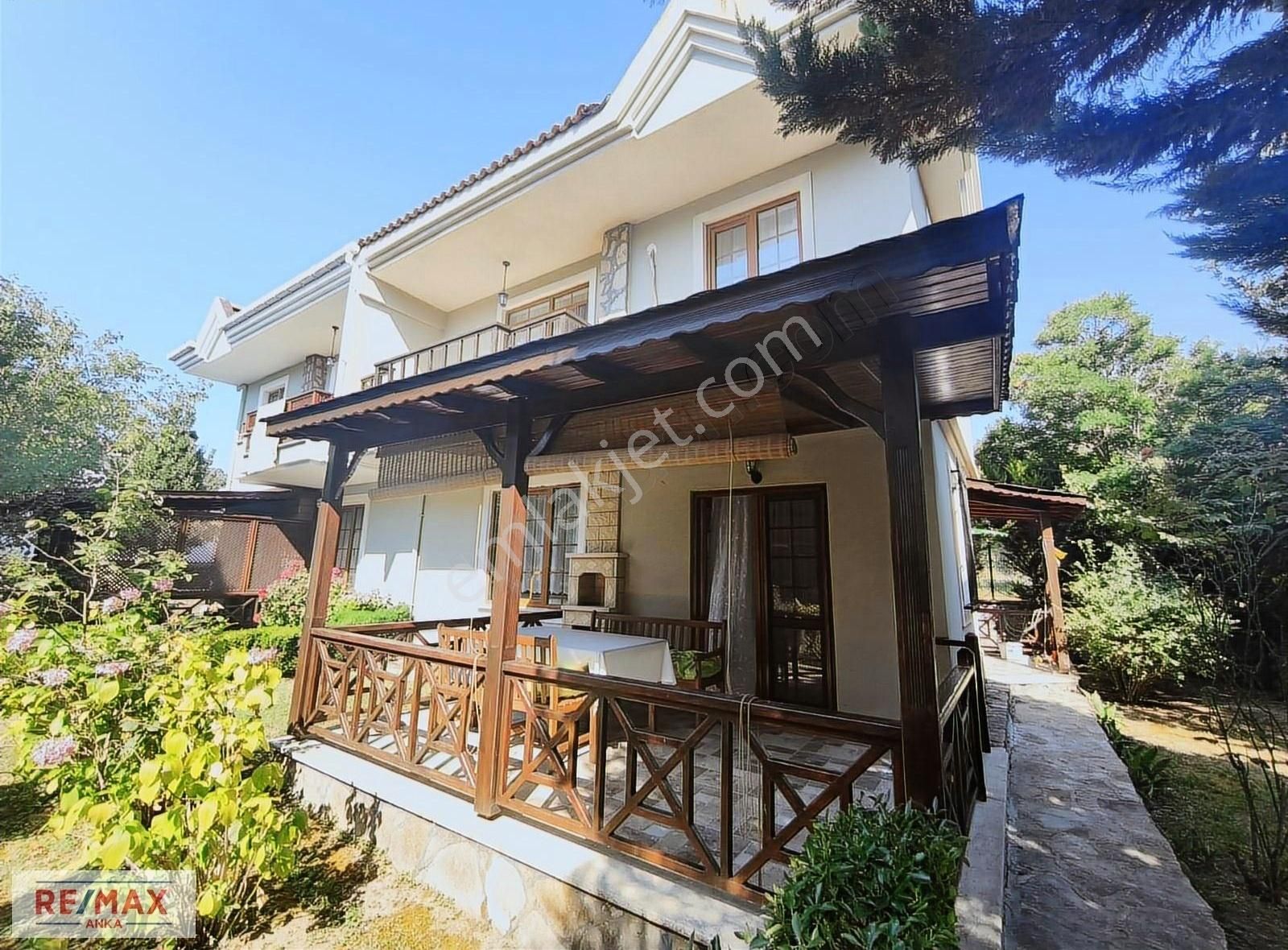 Şile'de Site İçerisinde Müstakil Bahçeli 3+1 Satılık Villa