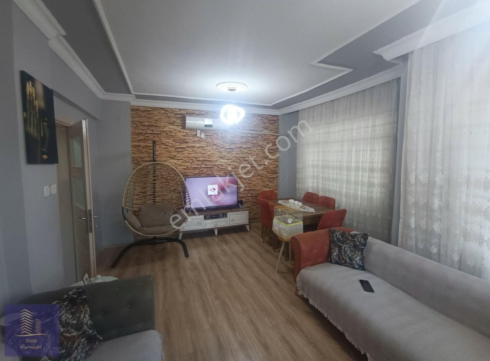 Irmak Gayrimenkul'den İsmet İnönü Mahallesi'nde Satılık Daire.