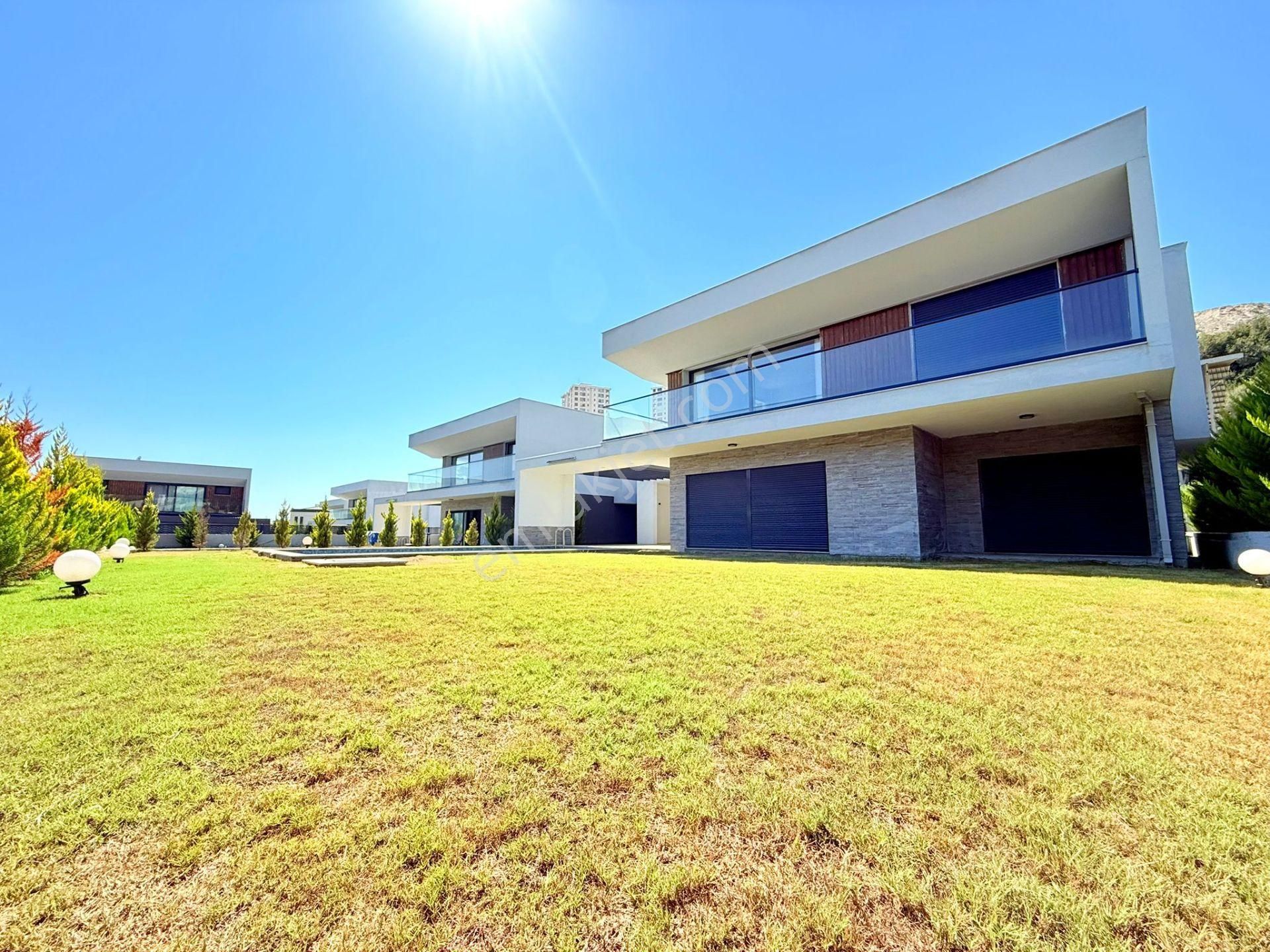 Merkeze Yakın-7/24 Güvenlik-özel Havuz/otopark-500 M2 Bahçe-vrf-ultra Lüx-5+1-tamamı Müstakil - Görsel 5