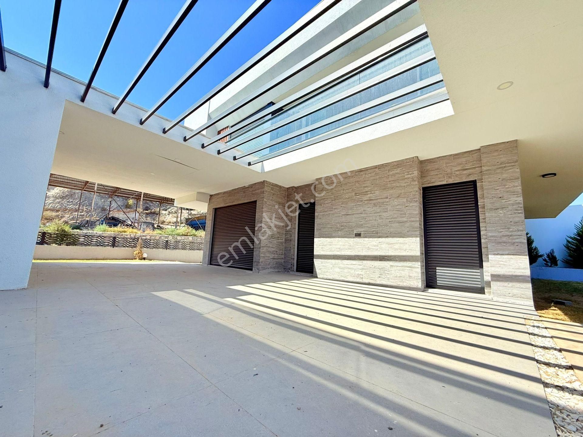 Merkeze Yakın-7/24 Güvenlik-özel Havuz/otopark-500 M2 Bahçe-vrf-ultra Lüx-5+1-tamamı Müstakil - Görsel 11