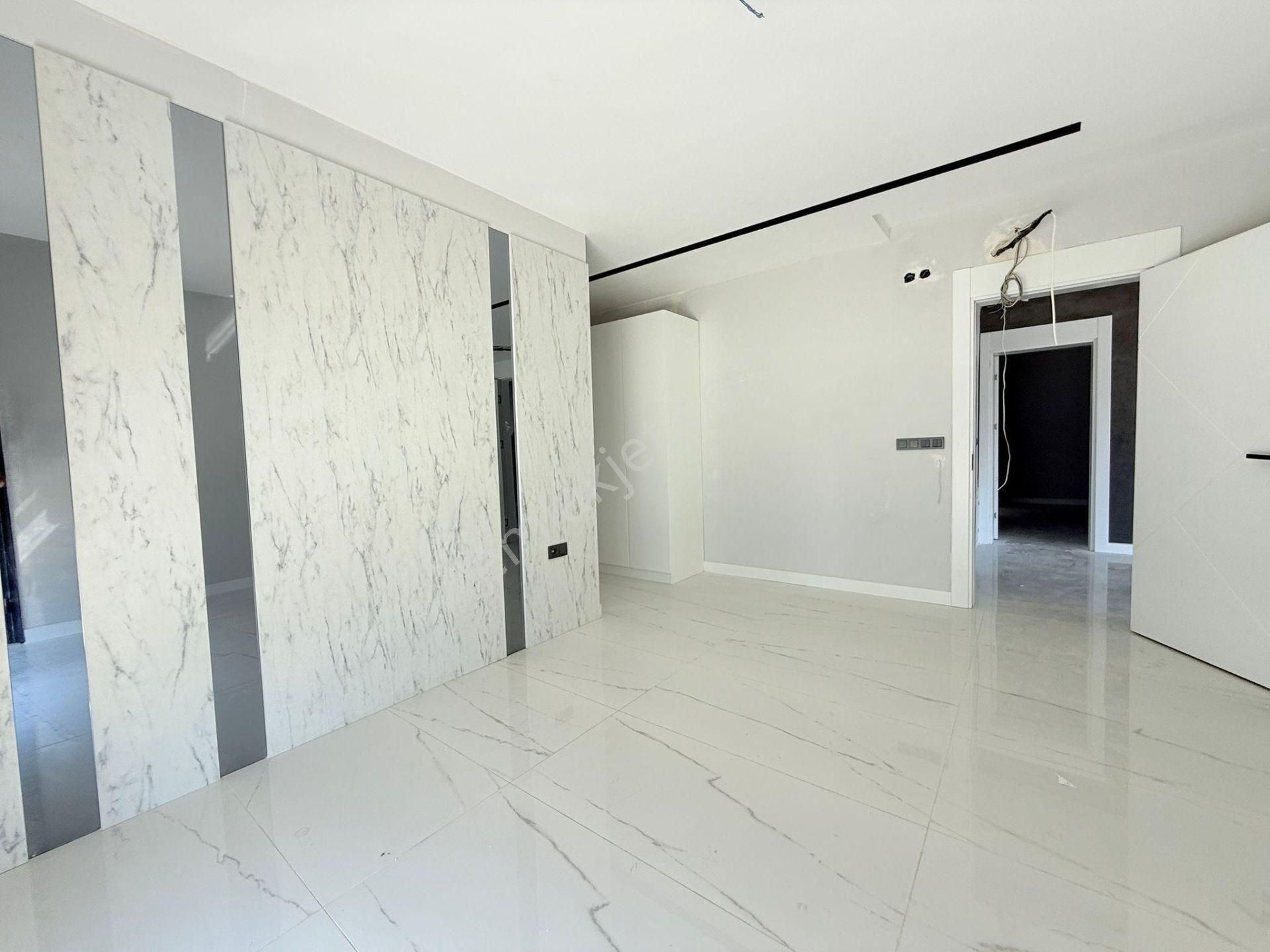 Merkeze Yakın-7/24 Güvenlik-özel Havuz/otopark-500 M2 Bahçe-vrf-ultra Lüx-5+1-tamamı Müstakil - Görsel 21