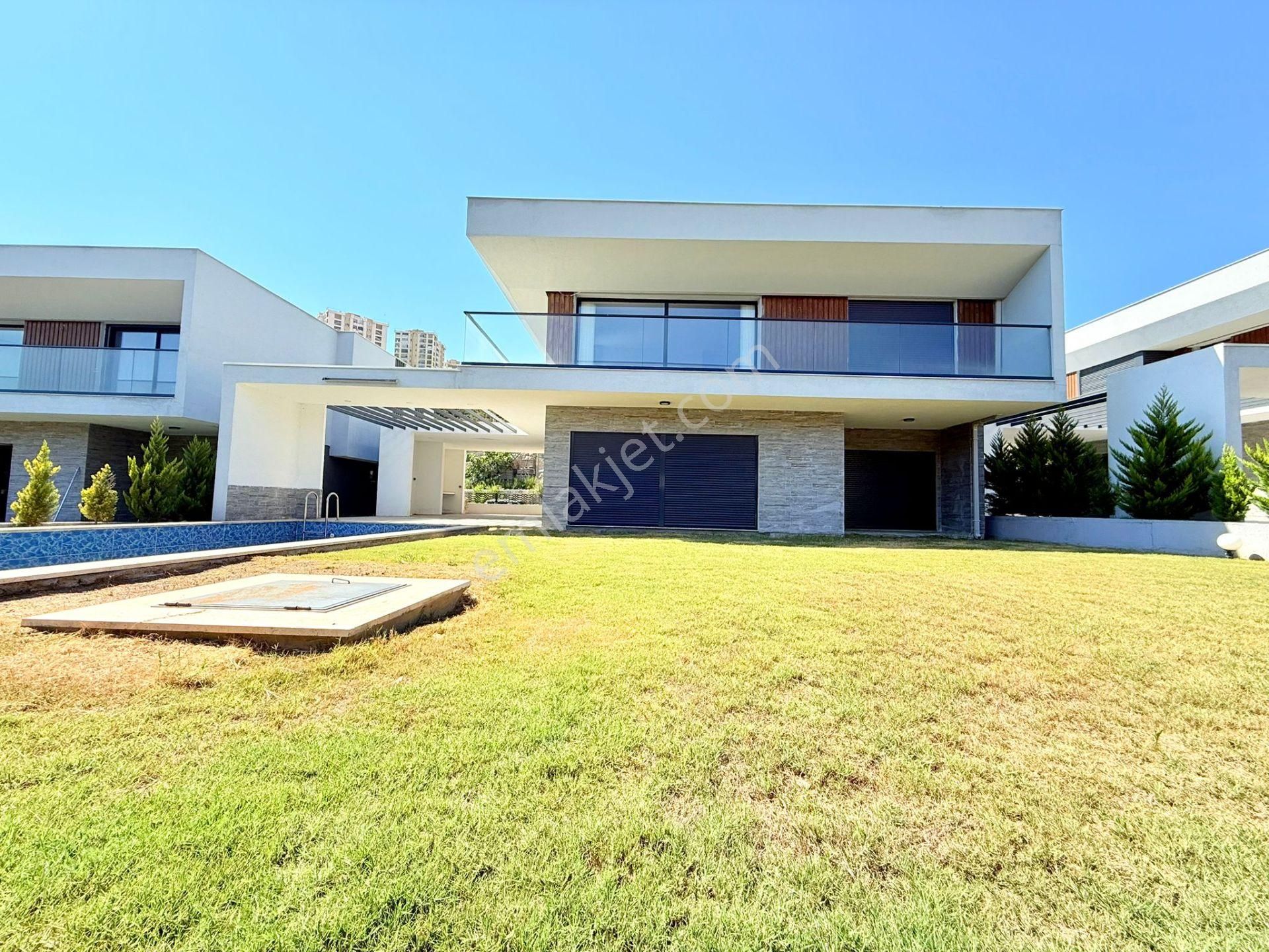 Merkeze Yakın-7/24 Güvenlik-özel Havuz/otopark-500 M2 Bahçe-vrf-ultra Lüx-5+1-tamamı Müstakil - Görsel 4