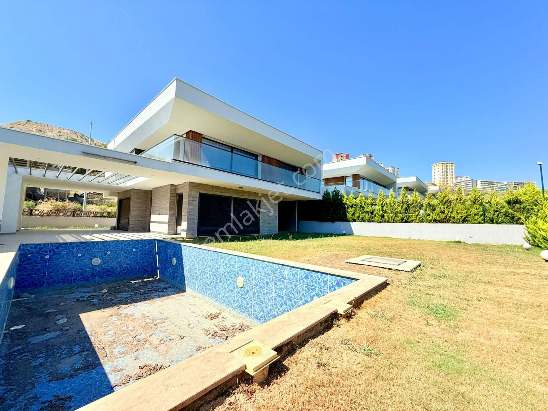 Merkeze Yakın-7/24 Güvenlik-özel Havuz/otopark-500 M2 Bahçe-vrf-ultra Lüx-5+1-tamamı Müstakil - Görsel 10