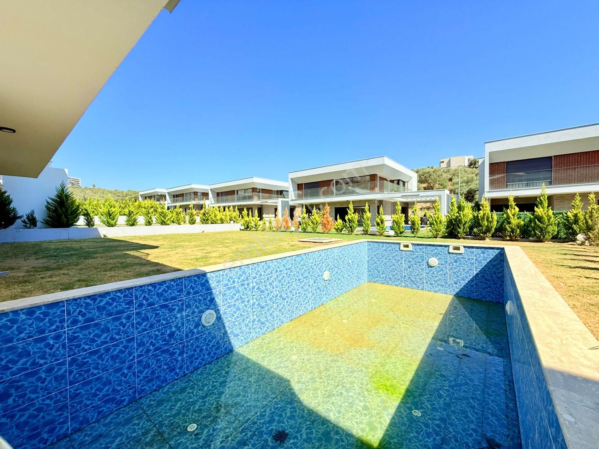 Merkeze Yakın-7/24 Güvenlik-özel Havuz/otopark-500 M2 Bahçe-vrf-ultra Lüx-5+1-tamamı Müstakil - Görsel 7