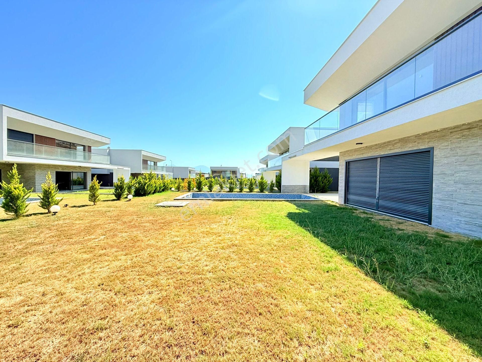 Merkeze Yakın-7/24 Güvenlik-özel Havuz/otopark-500 M2 Bahçe-vrf-ultra Lüx-5+1-tamamı Müstakil - Görsel 12