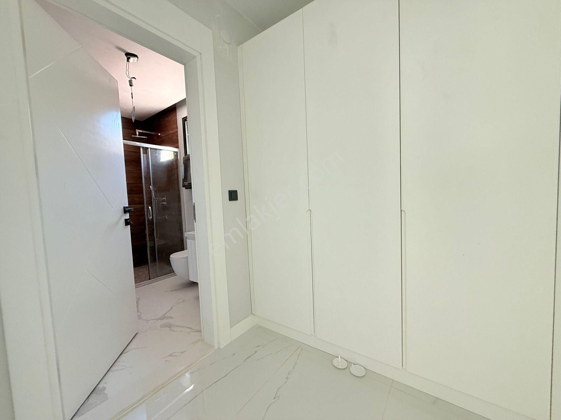 Merkeze Yakın-7/24 Güvenlik-özel Havuz/otopark-500 M2 Bahçe-vrf-ultra Lüx-5+1-tamamı Müstakil - Görsel 27