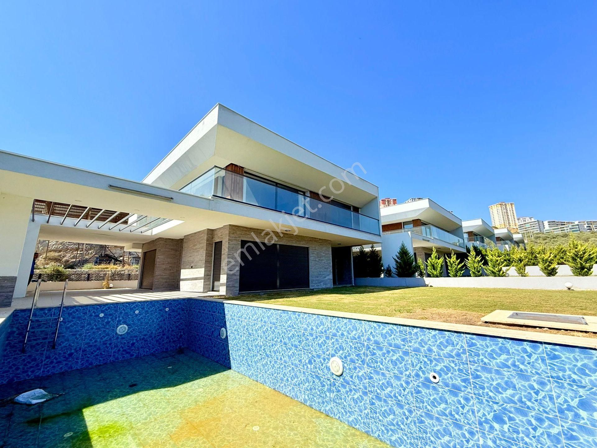 Merkeze Yakın-7/24 Güvenlik-özel Havuz/otopark-500 M2 Bahçe-vrf-ultra Lüx-5+1-tamamı Müstakil - Görsel 6