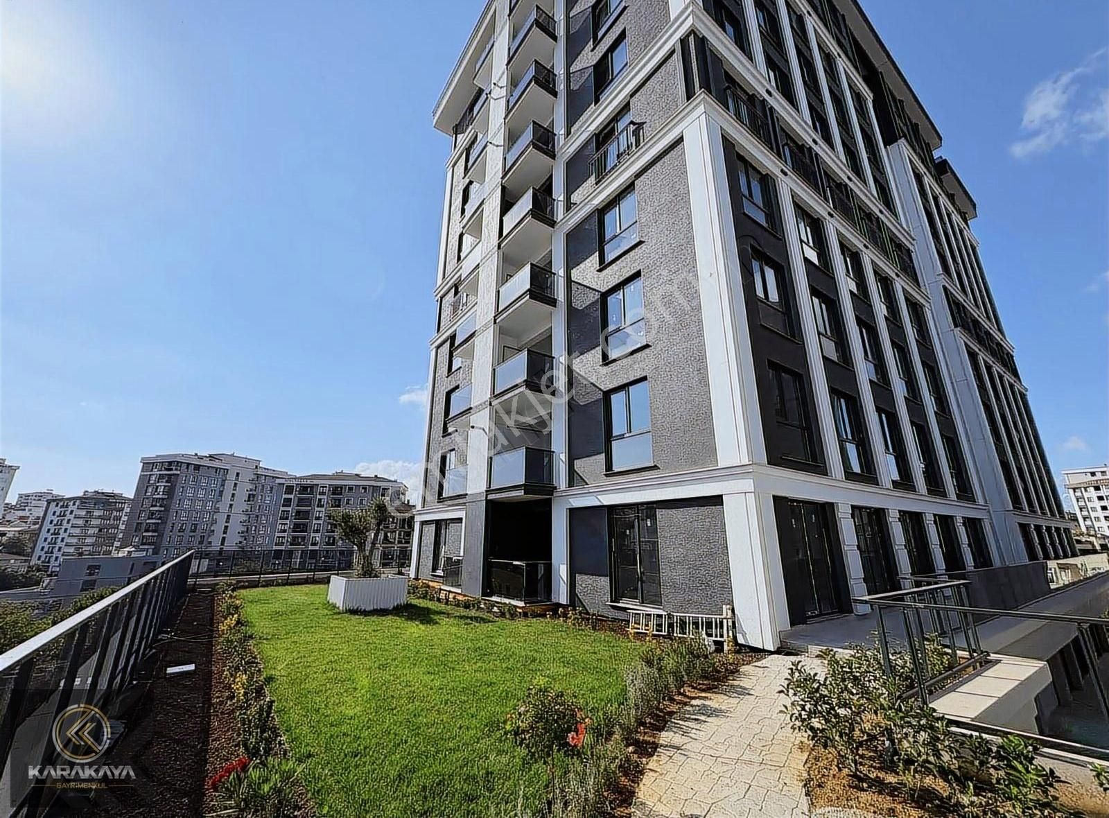 Ana Caddeye Sıfır Tuzla Özdecity 2+1 Arakat 95 M2 Sıfır Daire