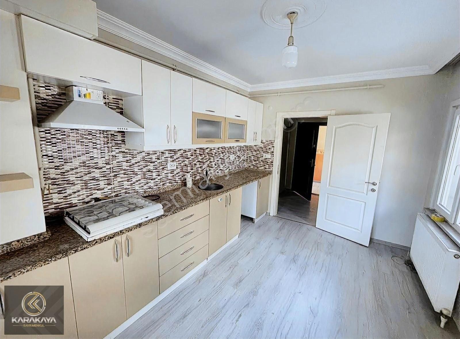 Darıca Bağlarbaşı Mah. Ortaokul Yakını 1+1 Kiralık Daire