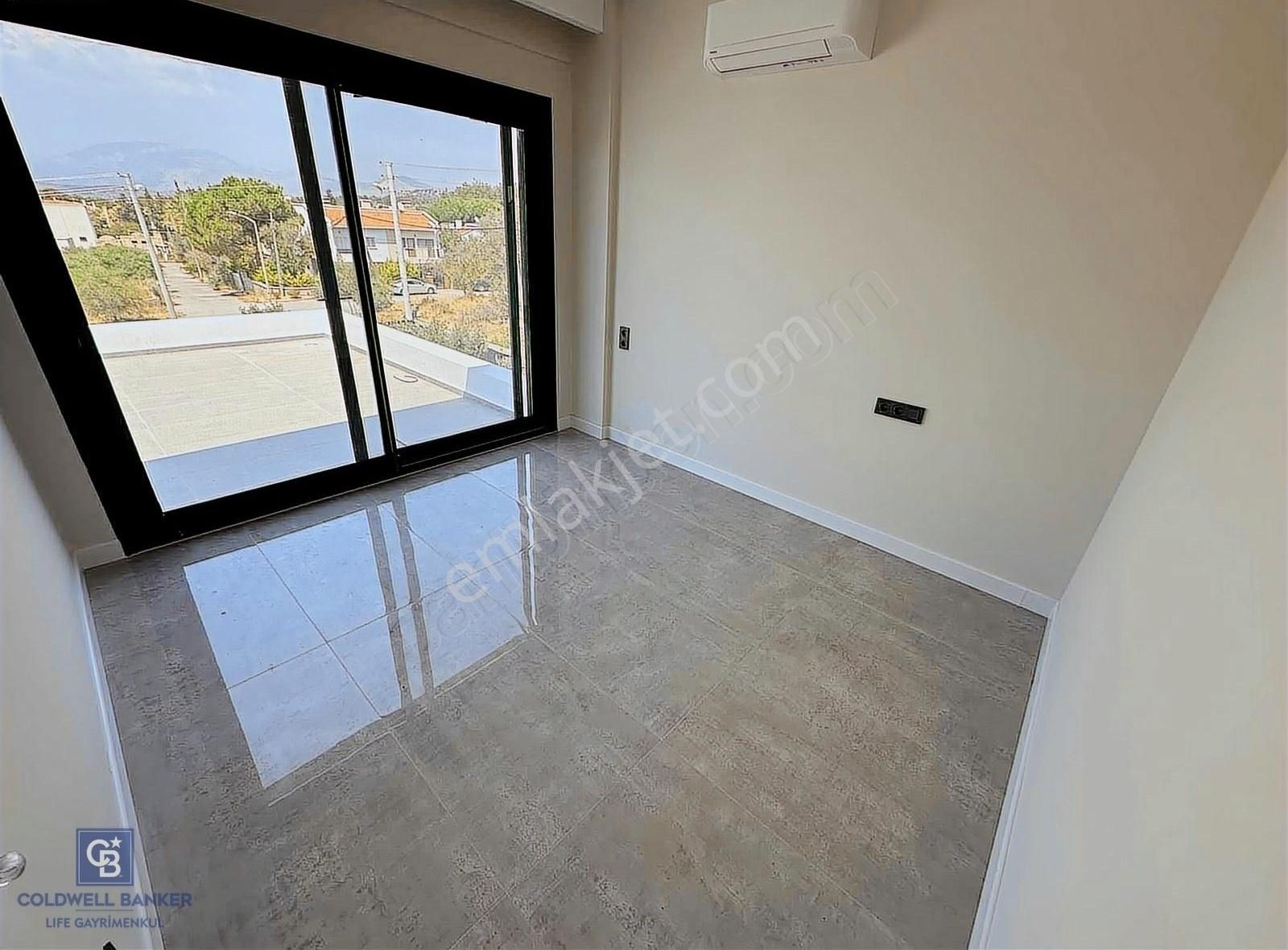 Çeşme Germiyanda Deniz Manzaralı Havuzlu 3+1 Müstakil Villa - Görsel 14