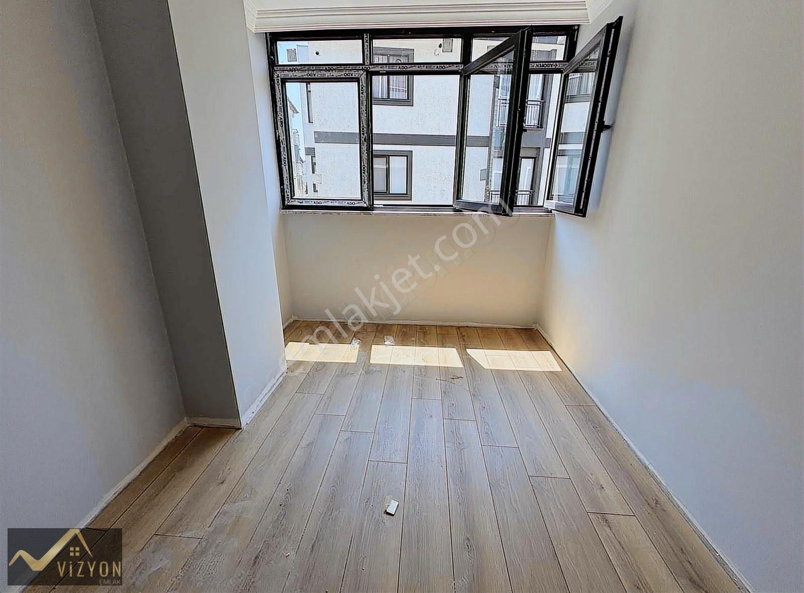 Atatürk Caddesi Üzeri | 85 M² | İstasyona Yürüyüş Mesafesinde - Görsel 5